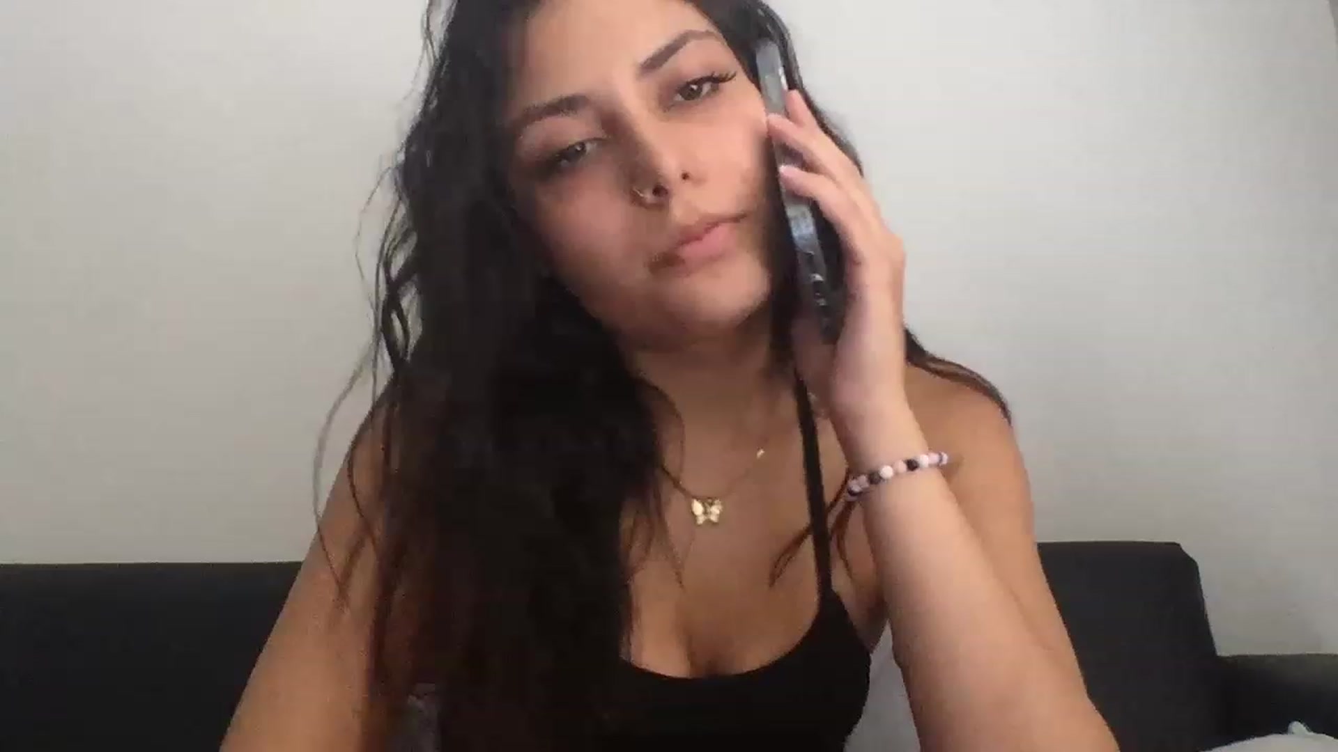 Gallery image thumbnail from Breezy6908's myfreecams stream on, 06/07/2023, 19:57 image 14 of 20