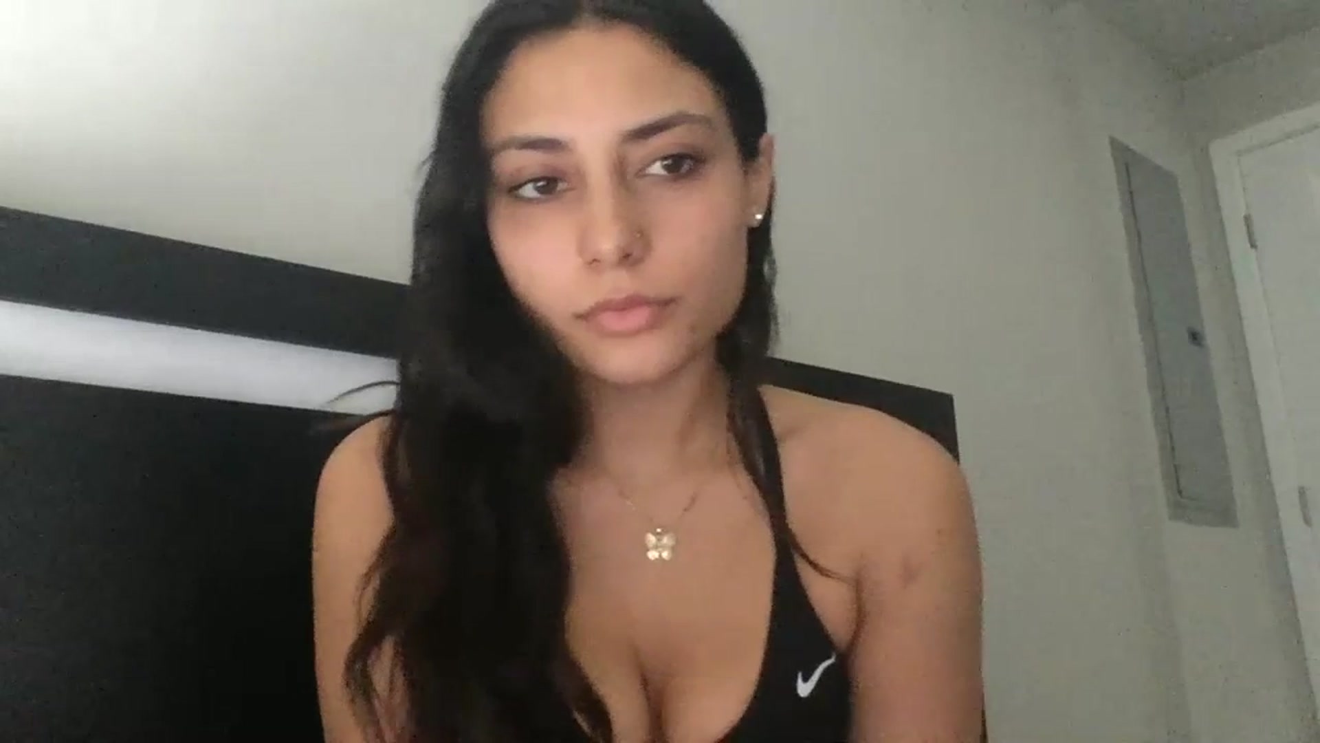 Gallery image thumbnail from Breezy6908's myfreecams stream on, 06/11/2023, 19:28 image 9 of 20