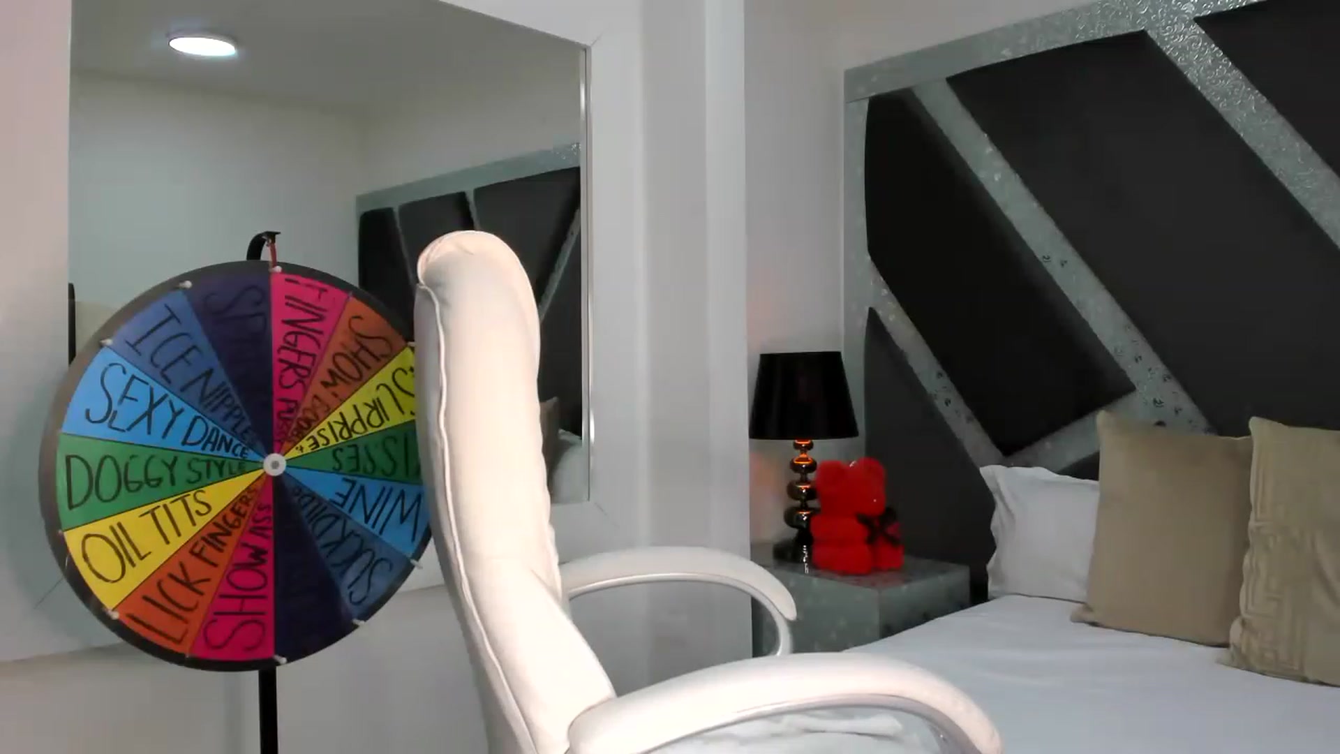 Gallery image thumbnail from BrendaBuiles's myfreecams stream on, 11/18/2022, 21:16 image 18 of 20