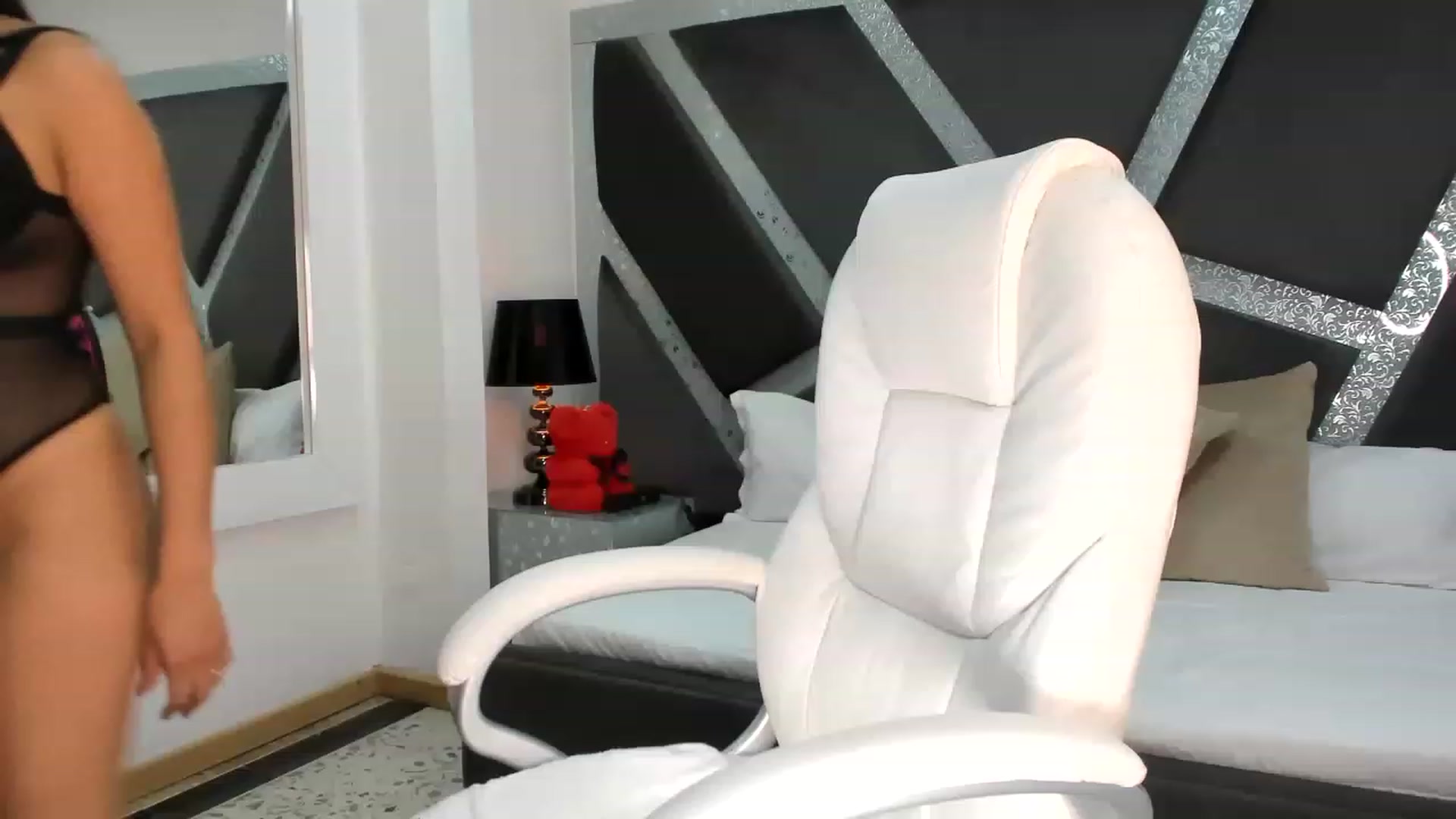 Gallery image thumbnail from BrendaBuiles's myfreecams stream on, 11/22/2022, 22:39 image 17 of 20
