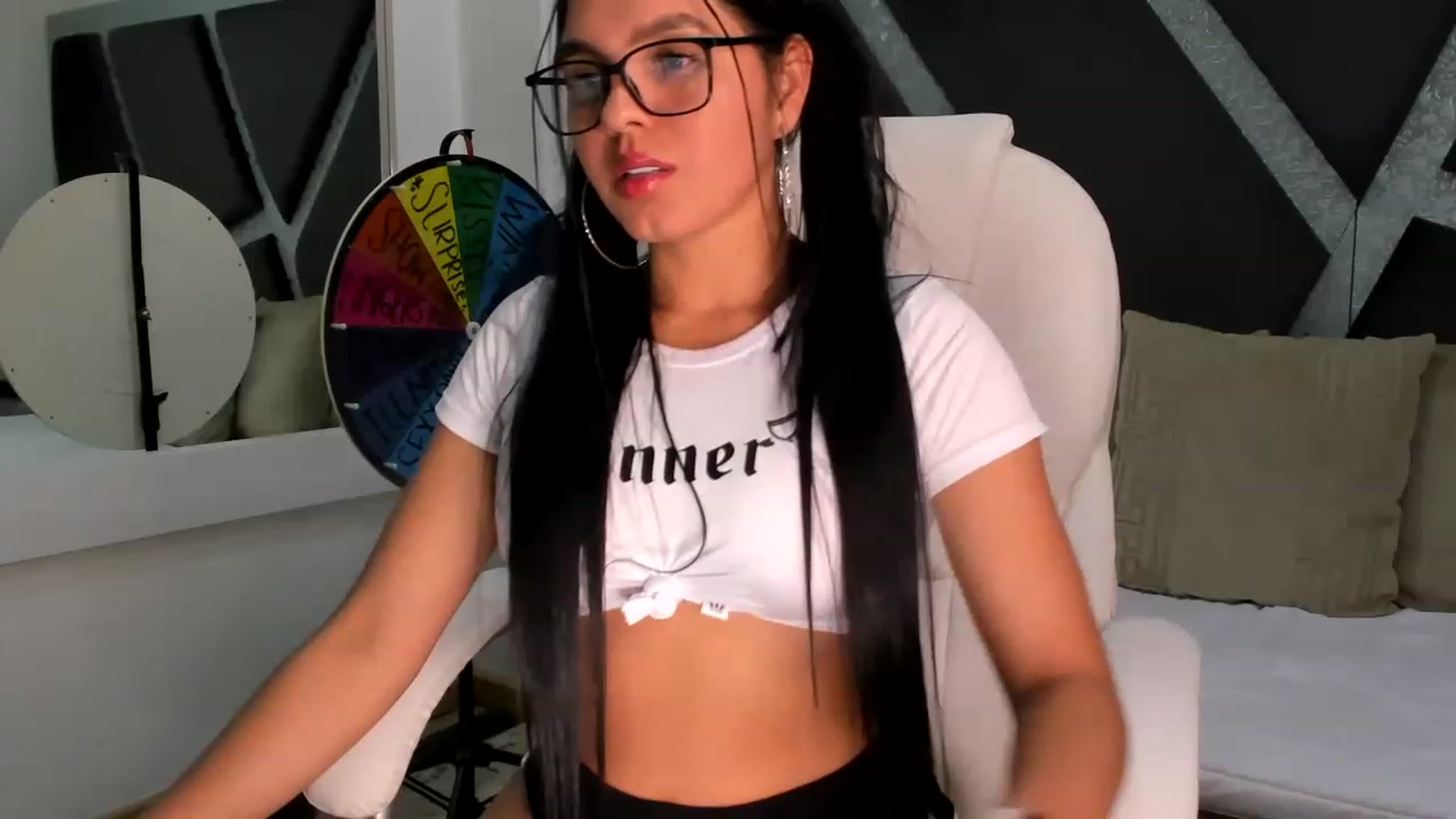 Gallery image thumbnail from BrendaBuiles's myfreecams stream on, 12/02/2022, 02:25 image 13 of 20