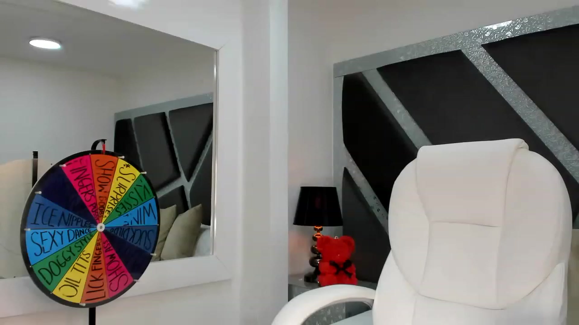 Gallery image thumbnail from BrendaBuiles's myfreecams stream on, 12/07/2022, 02:12 image 19 of 20