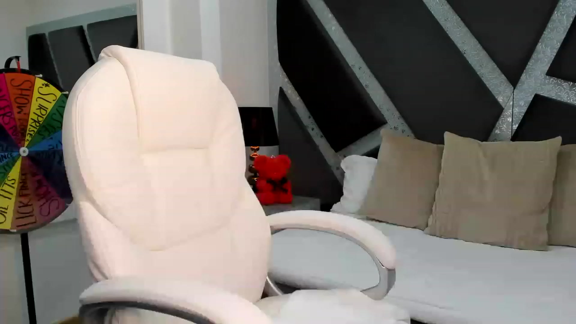 Gallery image thumbnail from BrendaBuiles's myfreecams stream on, 12/07/2022, 03:11 image 15 of 20
