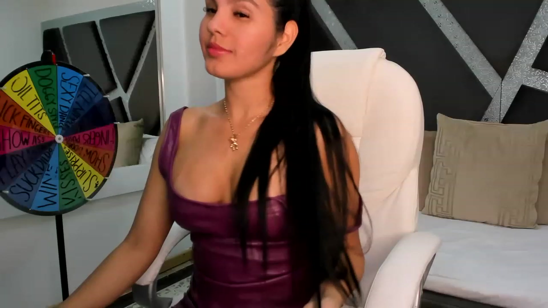 Gallery image thumbnail from BrendaBuiles's myfreecams stream on, 12/10/2022, 22:33 image 10 of 20