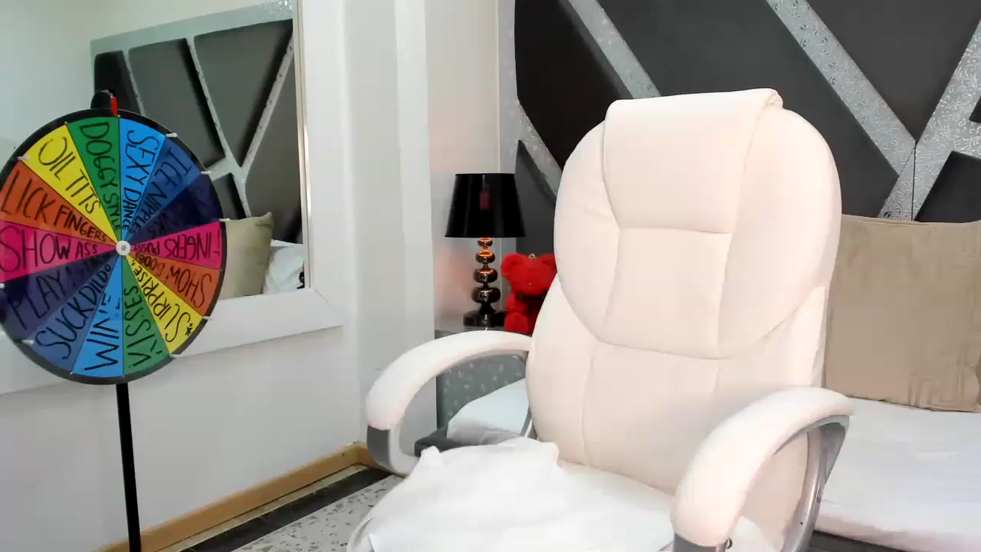 Gallery image thumbnail from BrendaBuiles's myfreecams stream on, 12/10/2022, 22:33 image 5 of 20