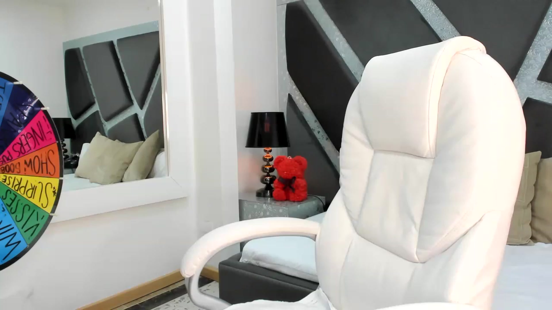 Gallery image thumbnail from BrendaBuiles's myfreecams stream on, 12/16/2022, 18:05 image 7 of 20
