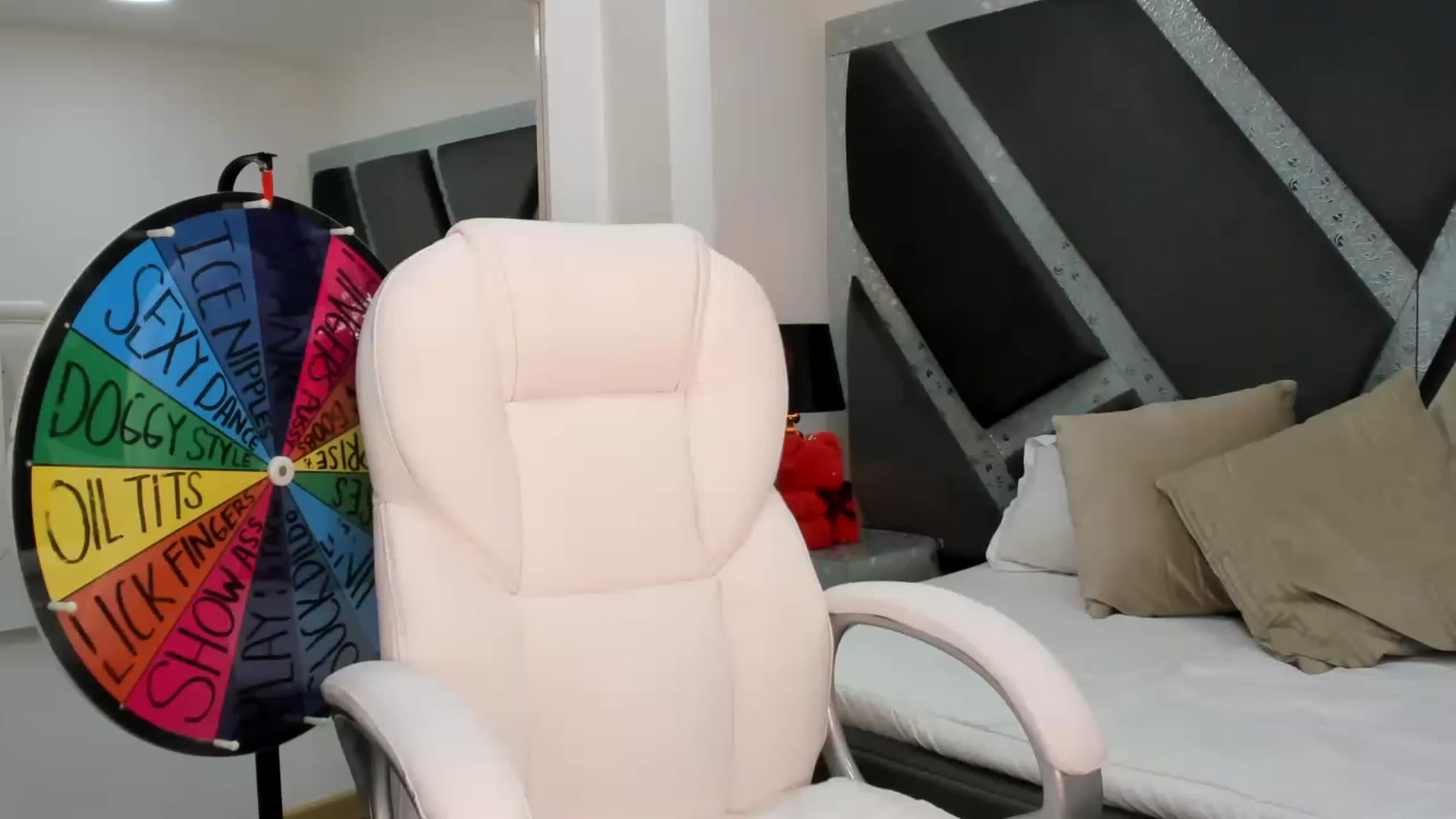 Gallery image thumbnail from BrendaBuiles's myfreecams stream on, 01/12/2023, 01:42 image 8 of 20