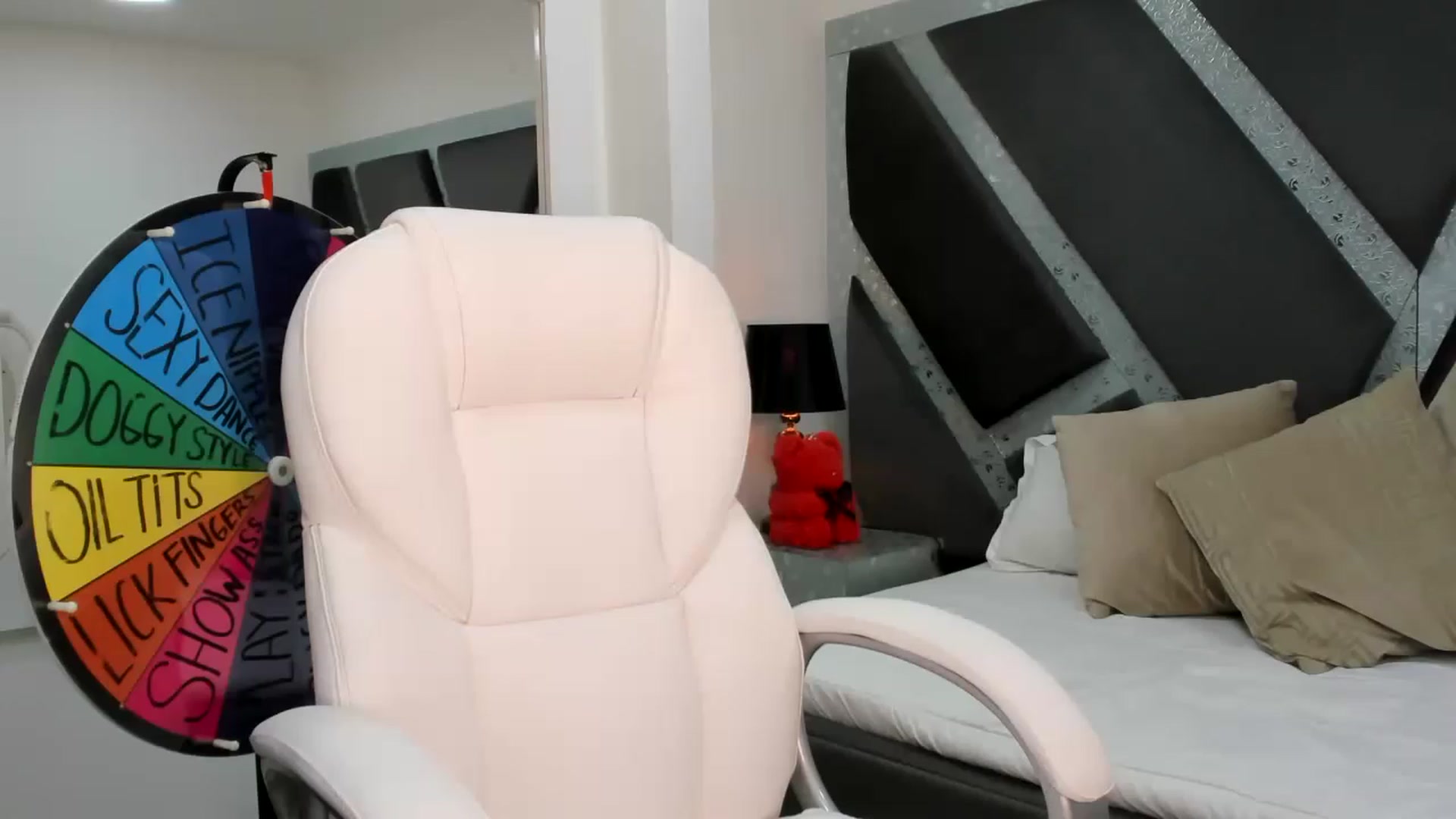 Gallery image thumbnail from BrendaBuiles's myfreecams stream on, 01/12/2023, 01:42 image 4 of 20