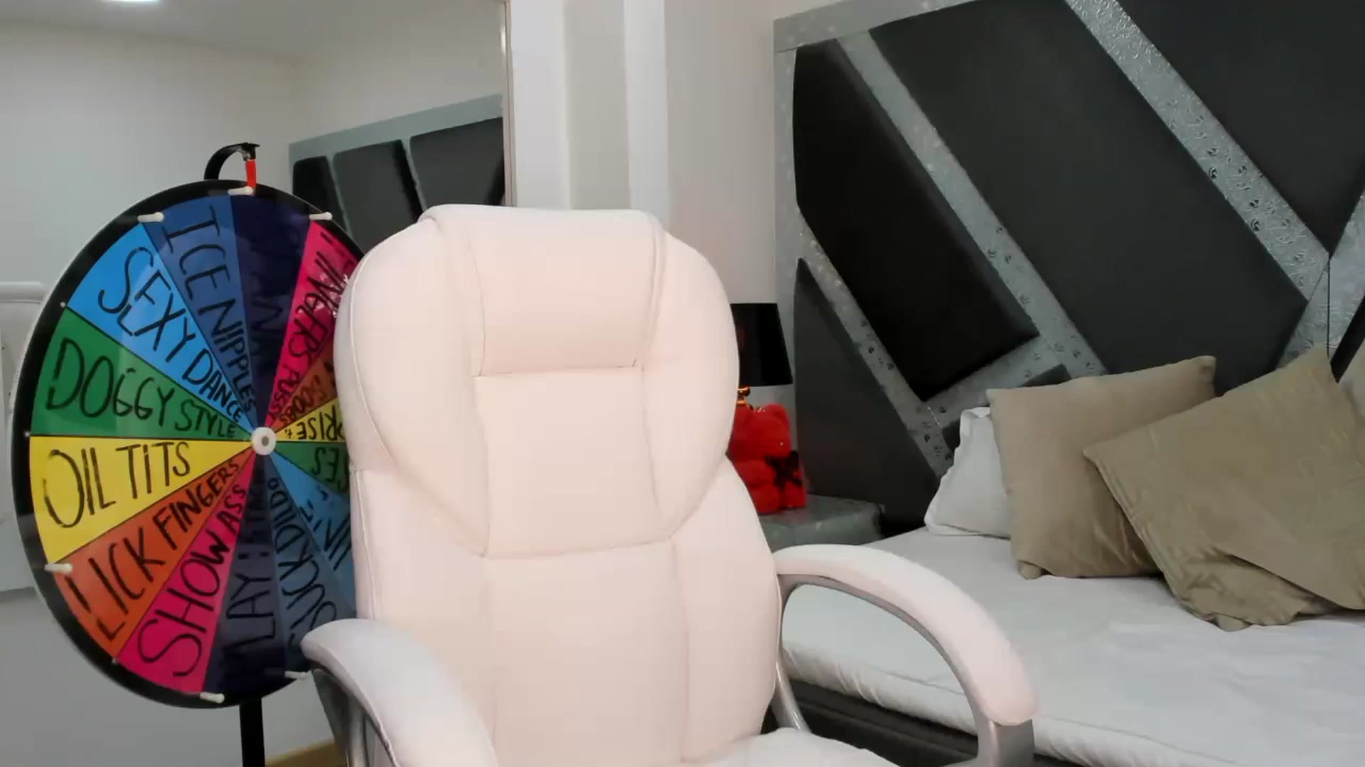 Gallery image thumbnail from BrendaBuiles's myfreecams stream on, 01/12/2023, 01:42 image 11 of 20