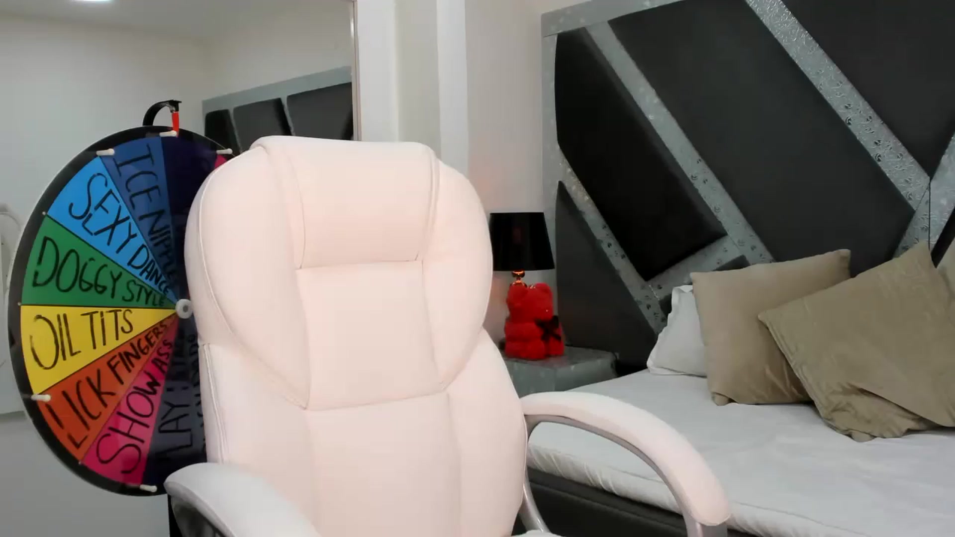 Gallery image thumbnail from BrendaBuiles's myfreecams stream on, 01/12/2023, 01:42 image 3 of 20