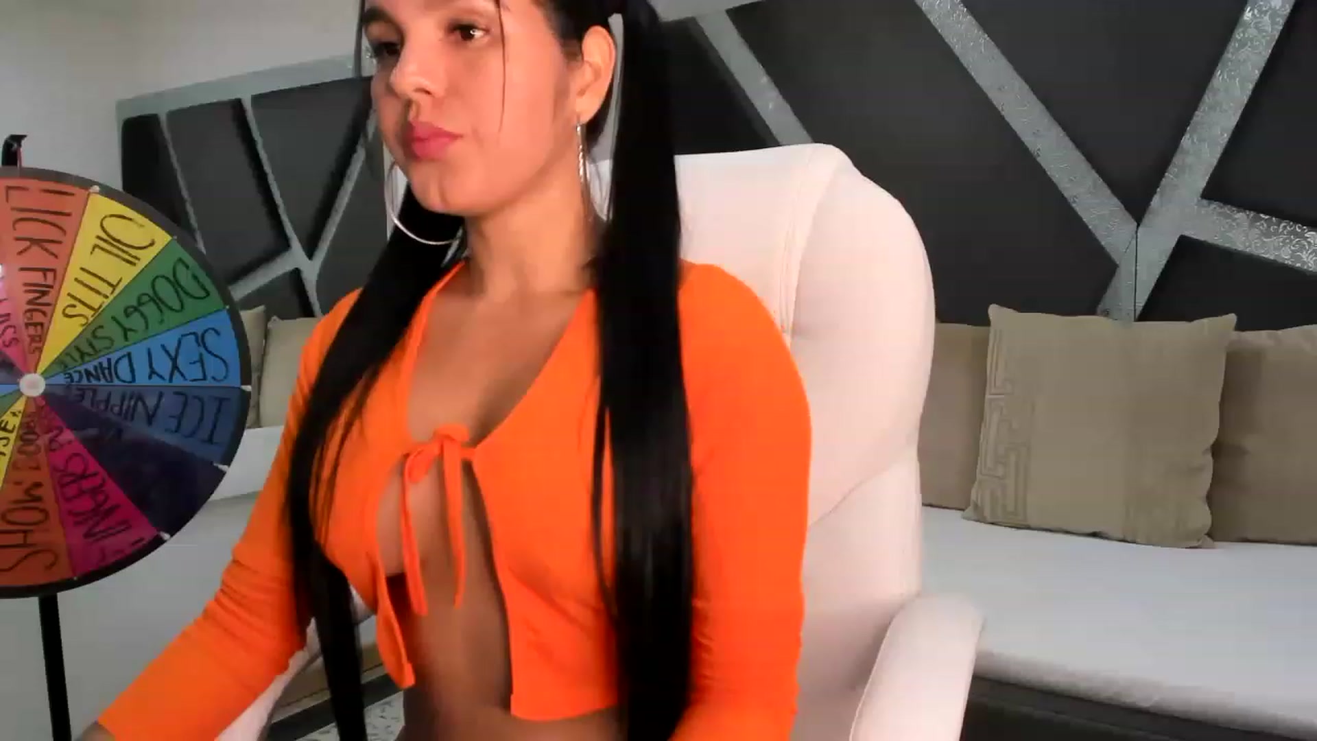 Gallery image thumbnail from BrendaBuiles's myfreecams stream on, 01/12/2023, 21:58 image 10 of 20