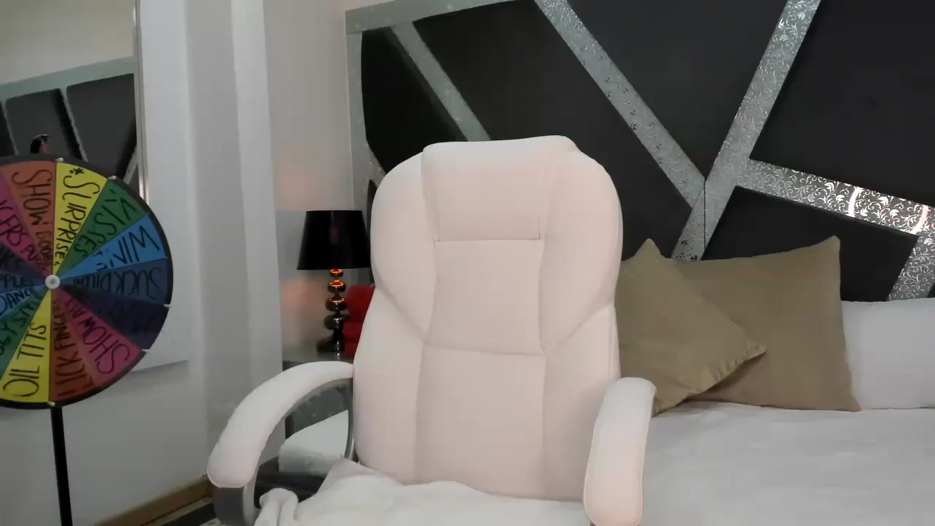 Gallery image thumbnail from BrendaBuiles's myfreecams stream on, 01/19/2023, 23:18 image 3 of 20