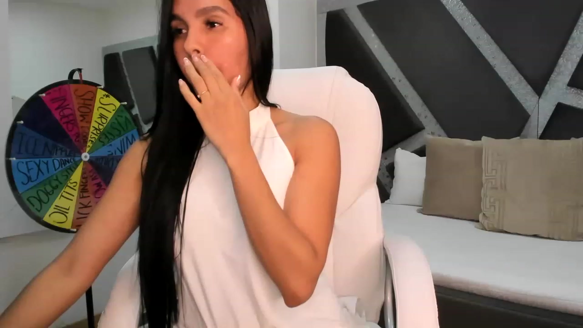 Gallery image thumbnail from BrendaBuiles's myfreecams stream on, 01/20/2023, 23:51 image 12 of 20