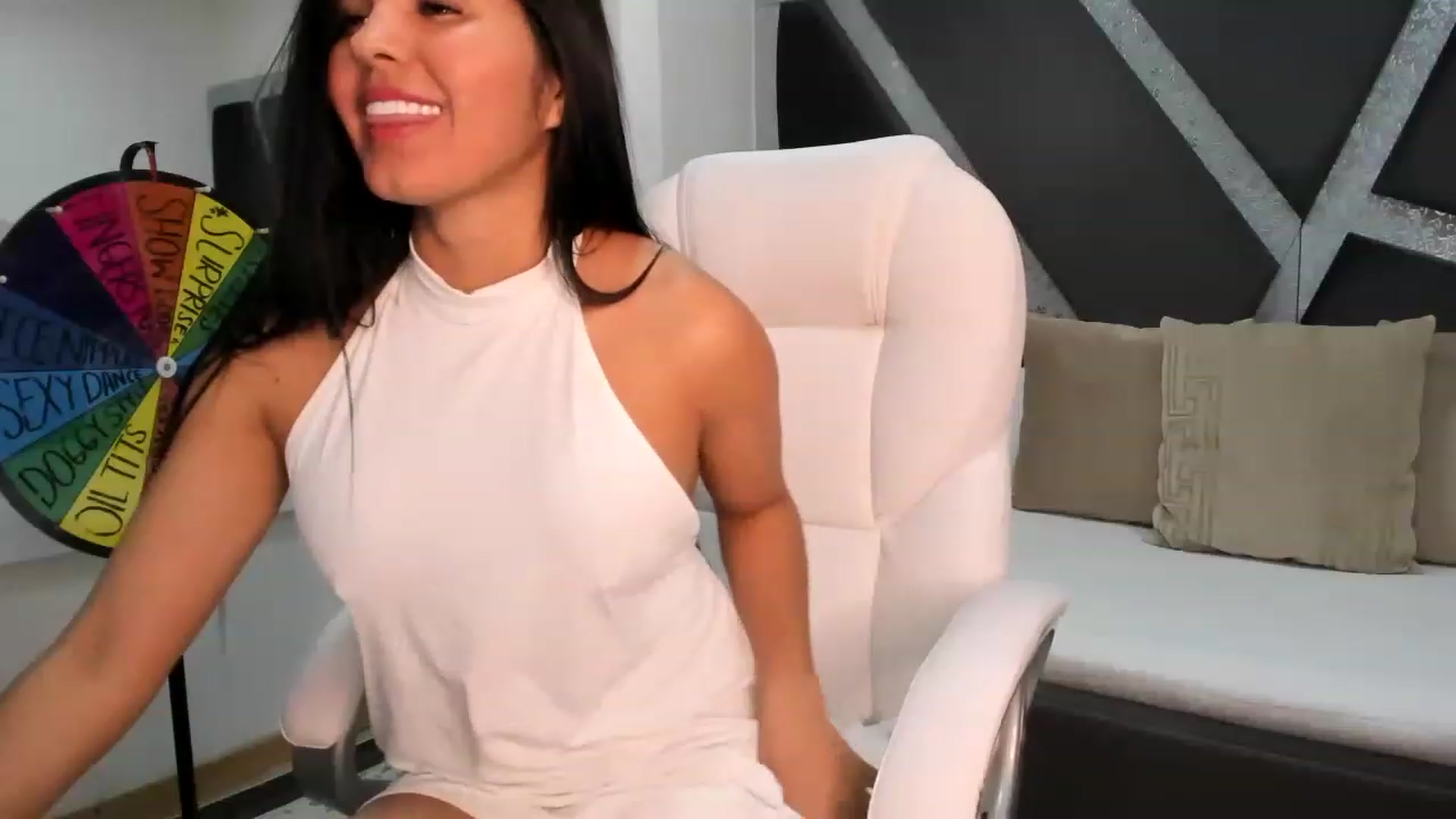 Gallery image thumbnail from BrendaBuiles's myfreecams stream on, 01/20/2023, 23:51 image 4 of 20