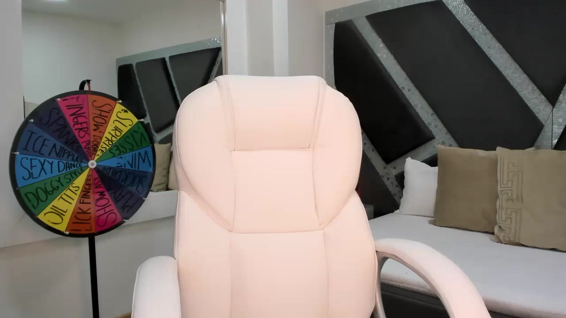 Gallery image thumbnail from BrendaBuiles's myfreecams stream on, 01/21/2023, 20:56 image 1 of 20