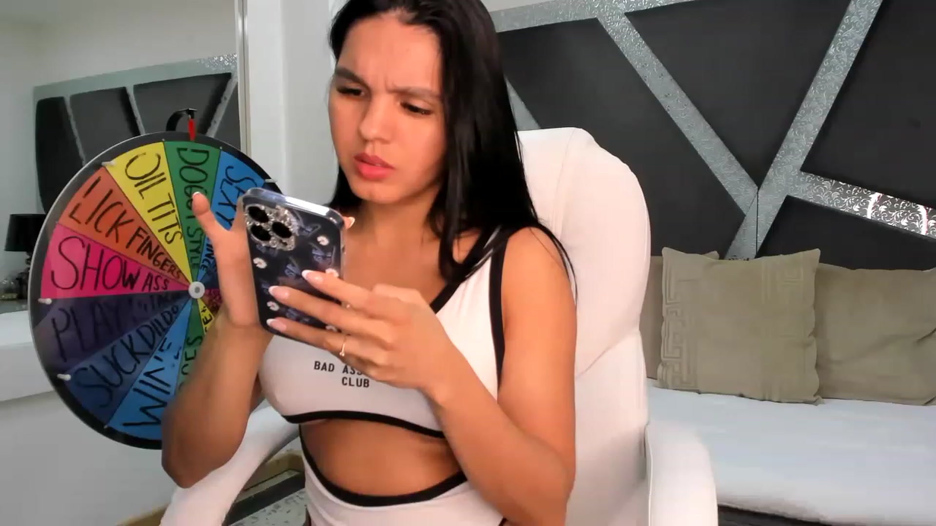 Gallery image thumbnail from BrendaBuiles's myfreecams stream on, 01/25/2023, 22:43 image 8 of 20