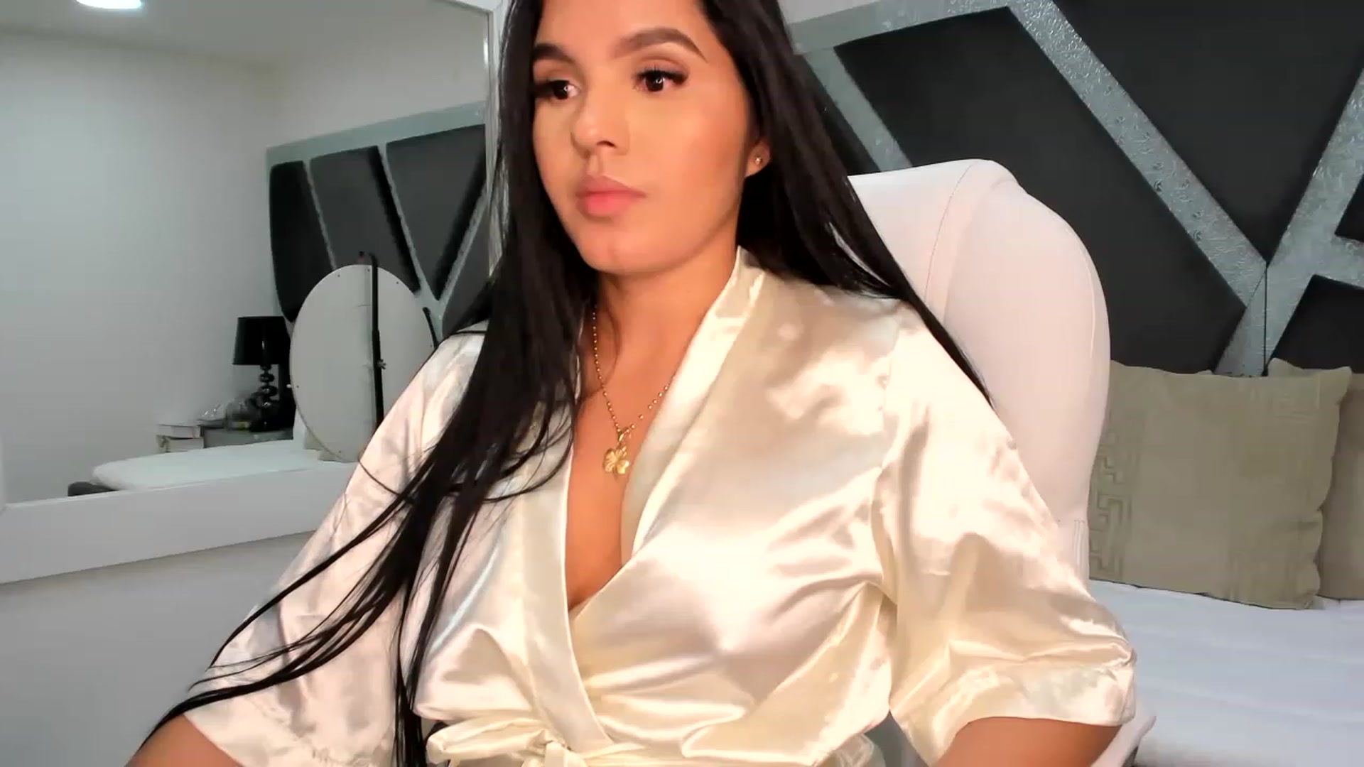 Gallery image thumbnail from BrendaBuiles's myfreecams stream on, 02/07/2023, 04:18 image 2 of 20