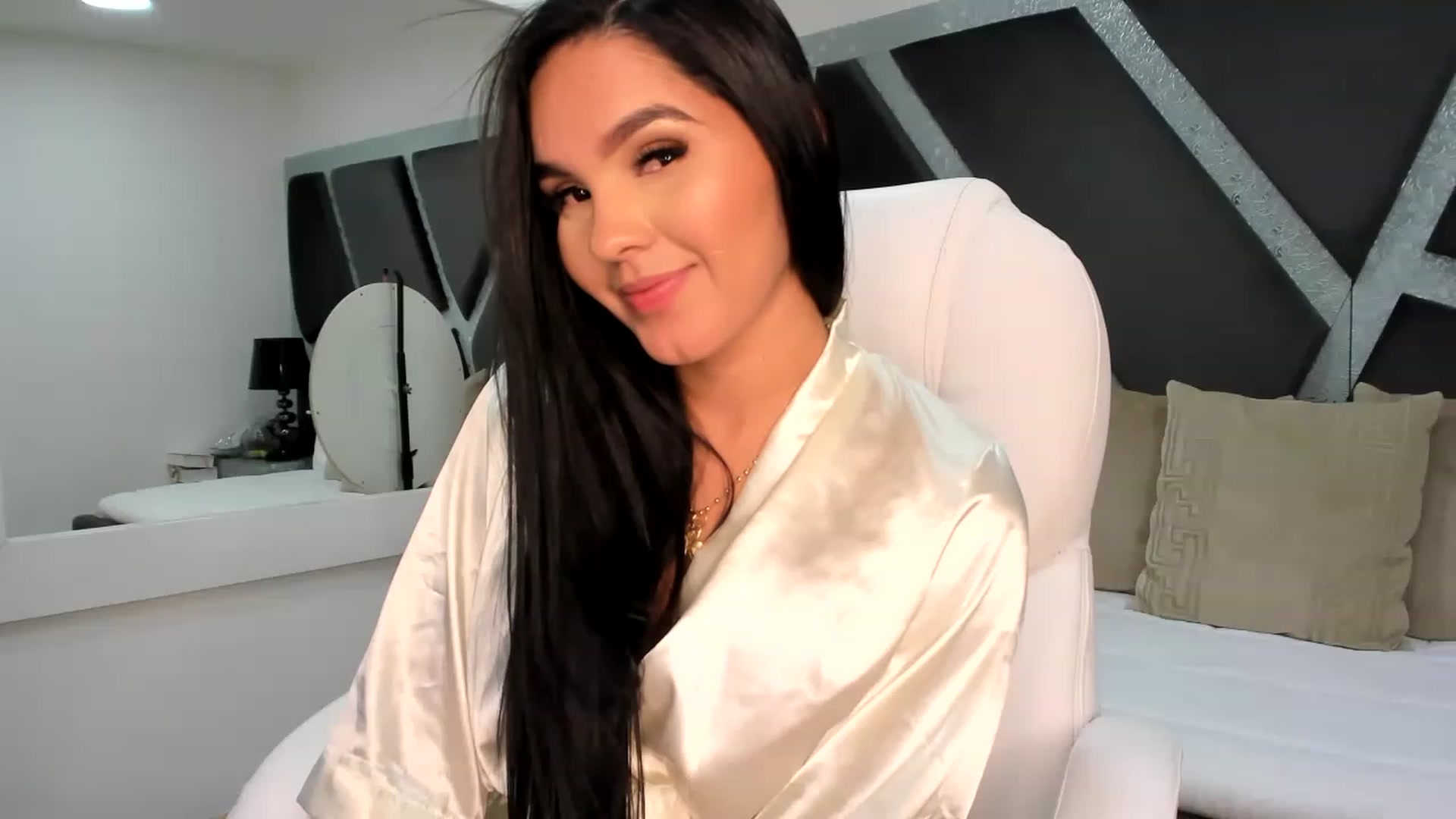 Gallery image thumbnail from BrendaBuiles's myfreecams stream on, 02/07/2023, 04:18 image 13 of 20
