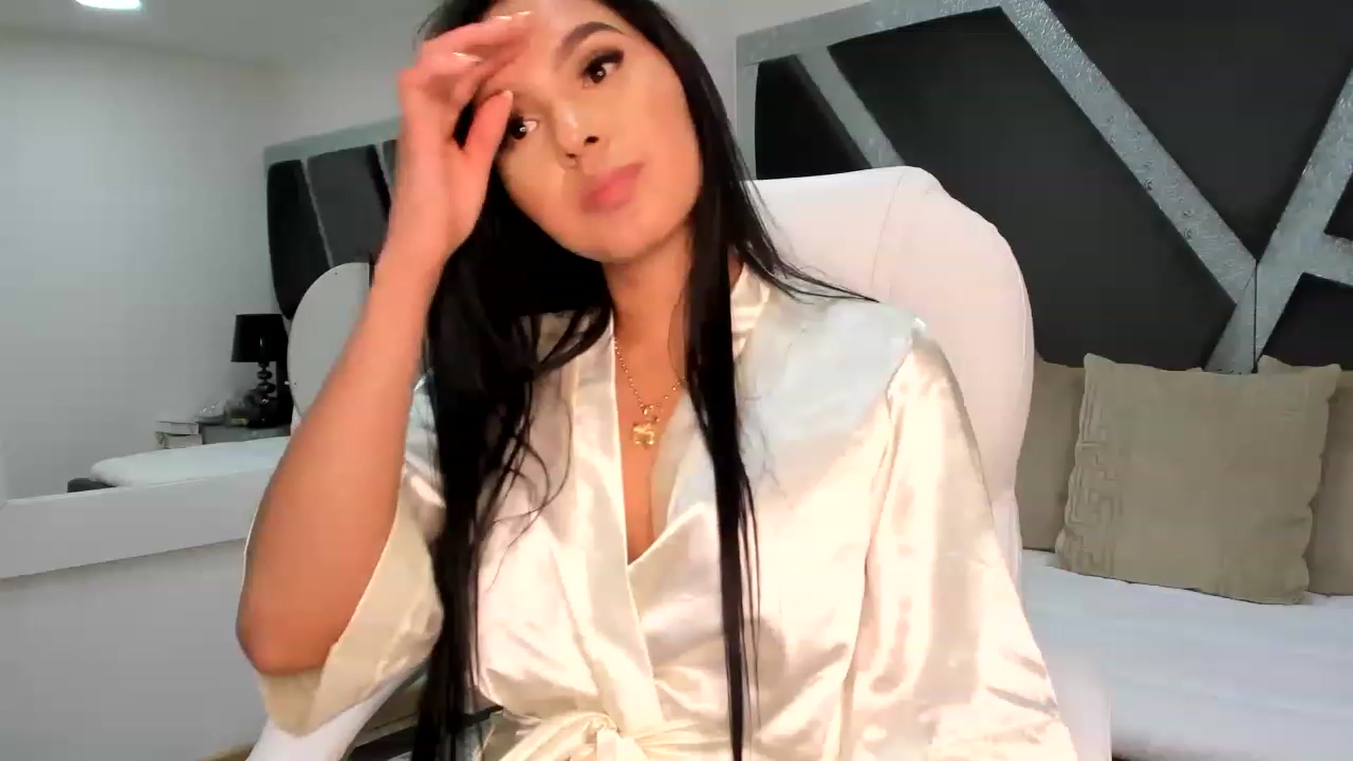 Gallery image thumbnail from BrendaBuiles's myfreecams stream on, 02/07/2023, 04:18 image 5 of 20