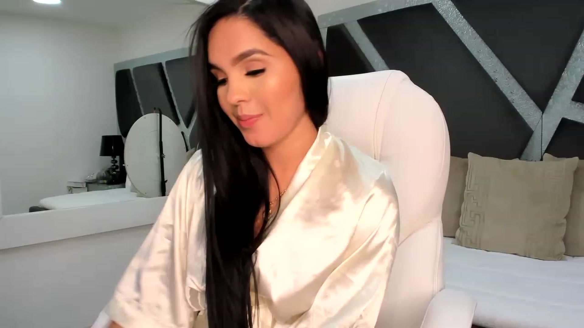 Gallery image thumbnail from BrendaBuiles's myfreecams stream on, 02/07/2023, 04:18 image 12 of 20