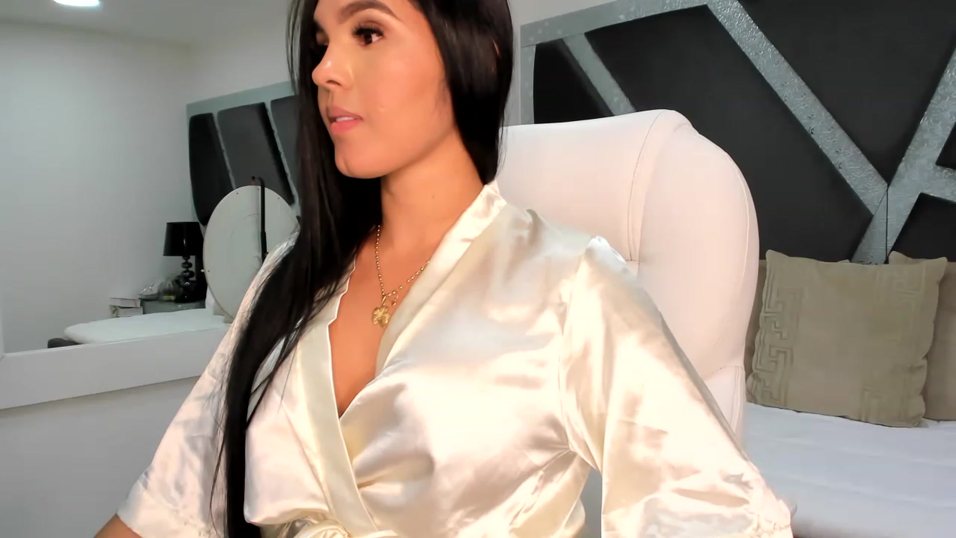 Gallery image thumbnail from BrendaBuiles's myfreecams stream on, 02/07/2023, 04:18 image 10 of 20