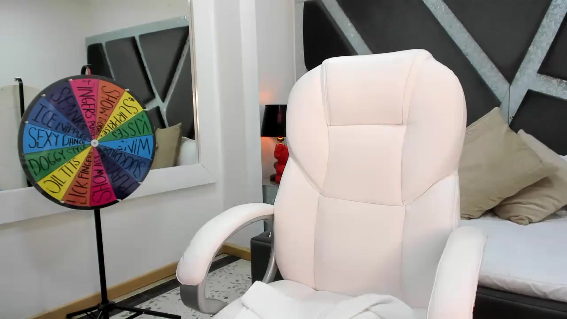 Gallery image thumbnail from BrendaBuiles's myfreecams stream on, 03/04/2023, 02:06 image 5 of 20