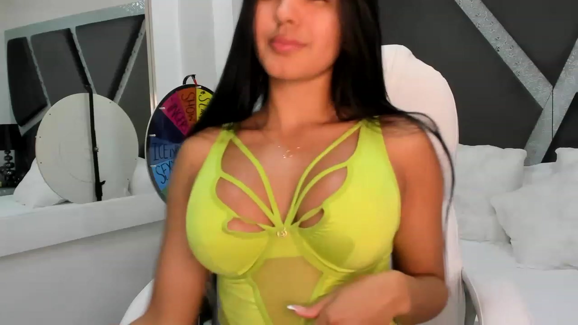 Gallery image thumbnail from BrendaBuiles's myfreecams stream on, 03/13/2023, 23:56 image 3 of 20