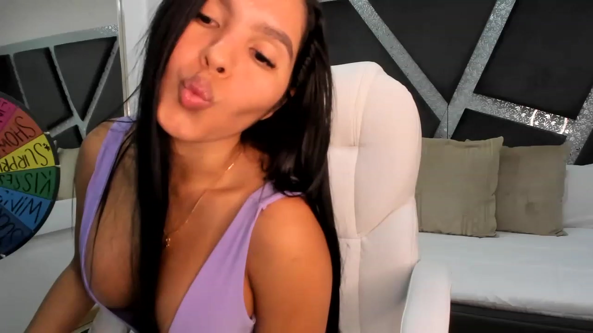 Gallery image thumbnail from BrendaBuiles's myfreecams stream on, 03/22/2023, 02:41 image 10 of 20