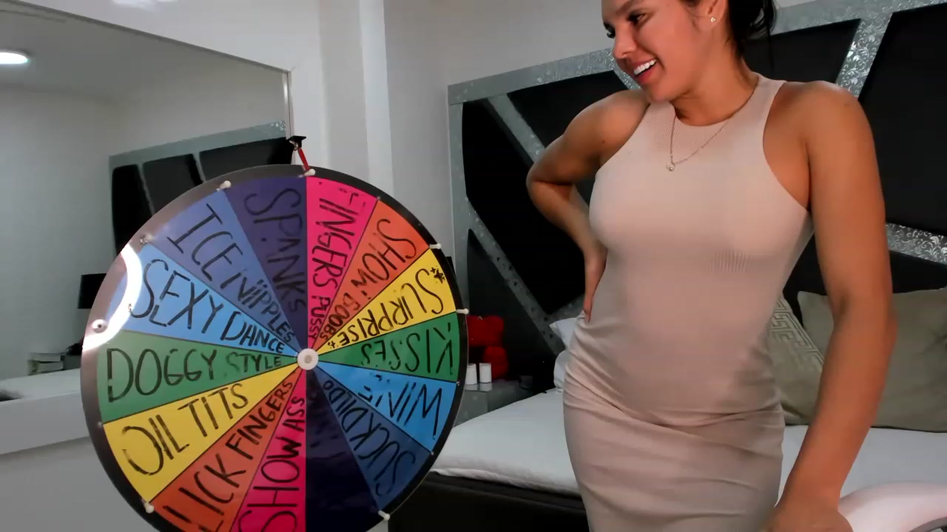Gallery image thumbnail from BrendaBuiles's myfreecams stream on, 04/19/2023, 02:00 image 18 of 20