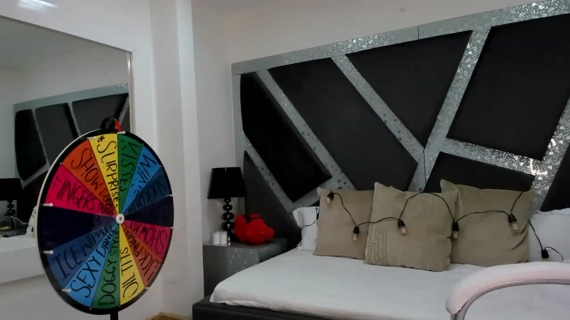 Gallery image thumbnail from BrendaBuiles's myfreecams stream on, 04/21/2023, 01:17 image 18 of 20