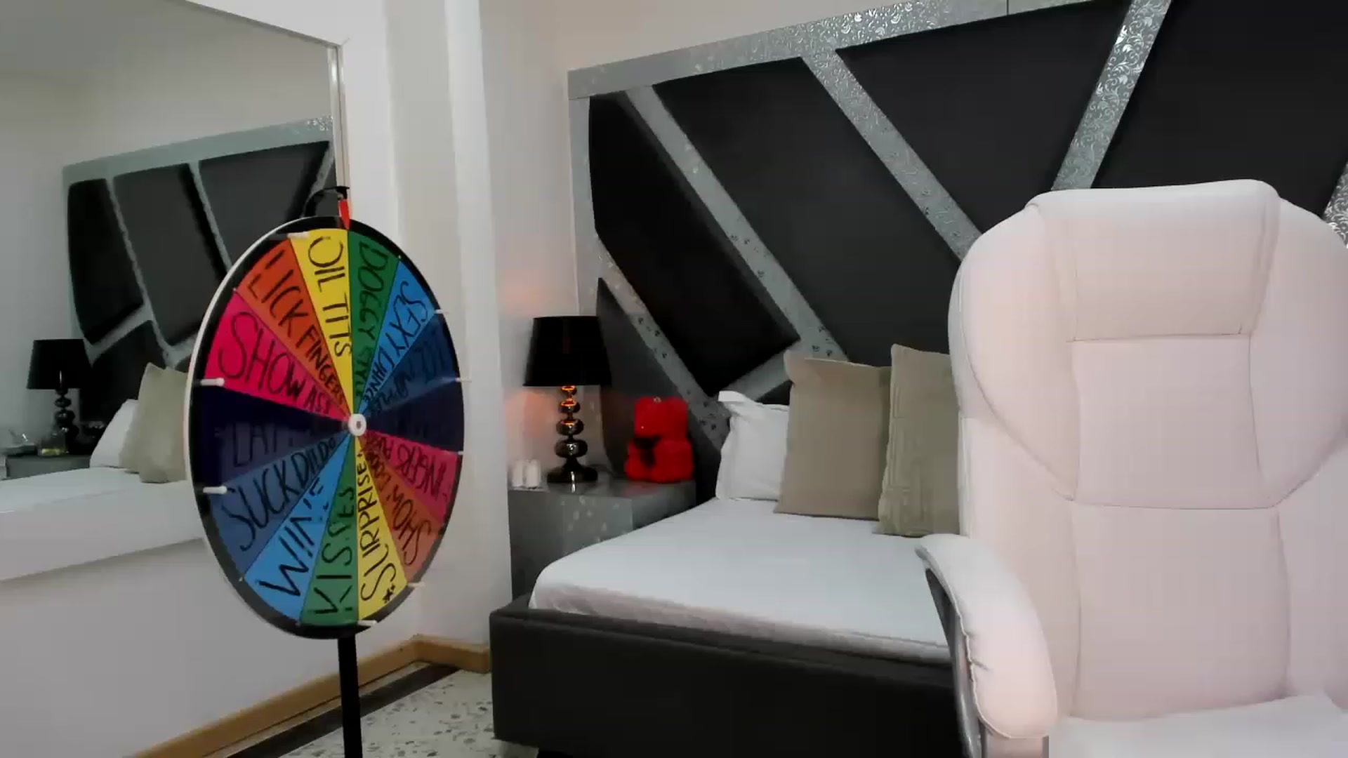 Gallery image thumbnail from BrendaBuiles's myfreecams stream on, 05/03/2023, 22:04 image 13 of 20