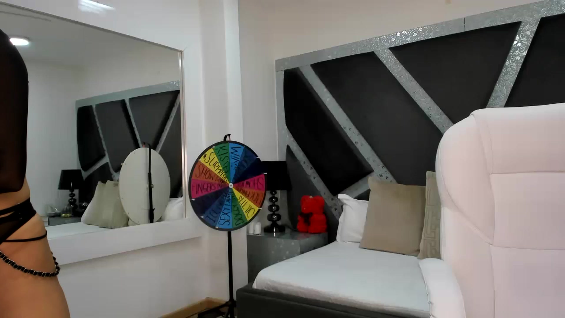 Gallery image thumbnail from BrendaBuiles's myfreecams stream on, 05/09/2023, 24:02 image 7 of 20