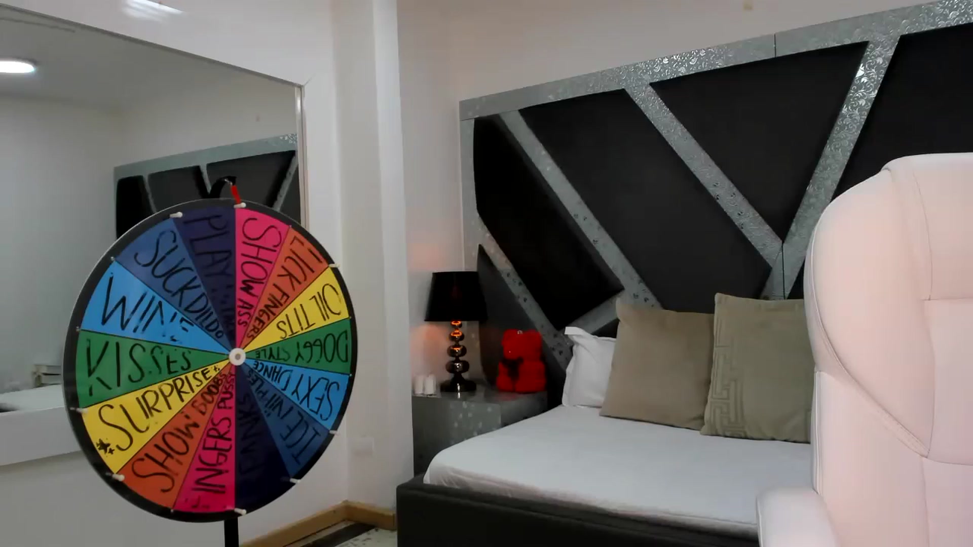 Gallery image thumbnail from BrendaBuiles's myfreecams stream on, 05/10/2023, 24:04 image 14 of 20