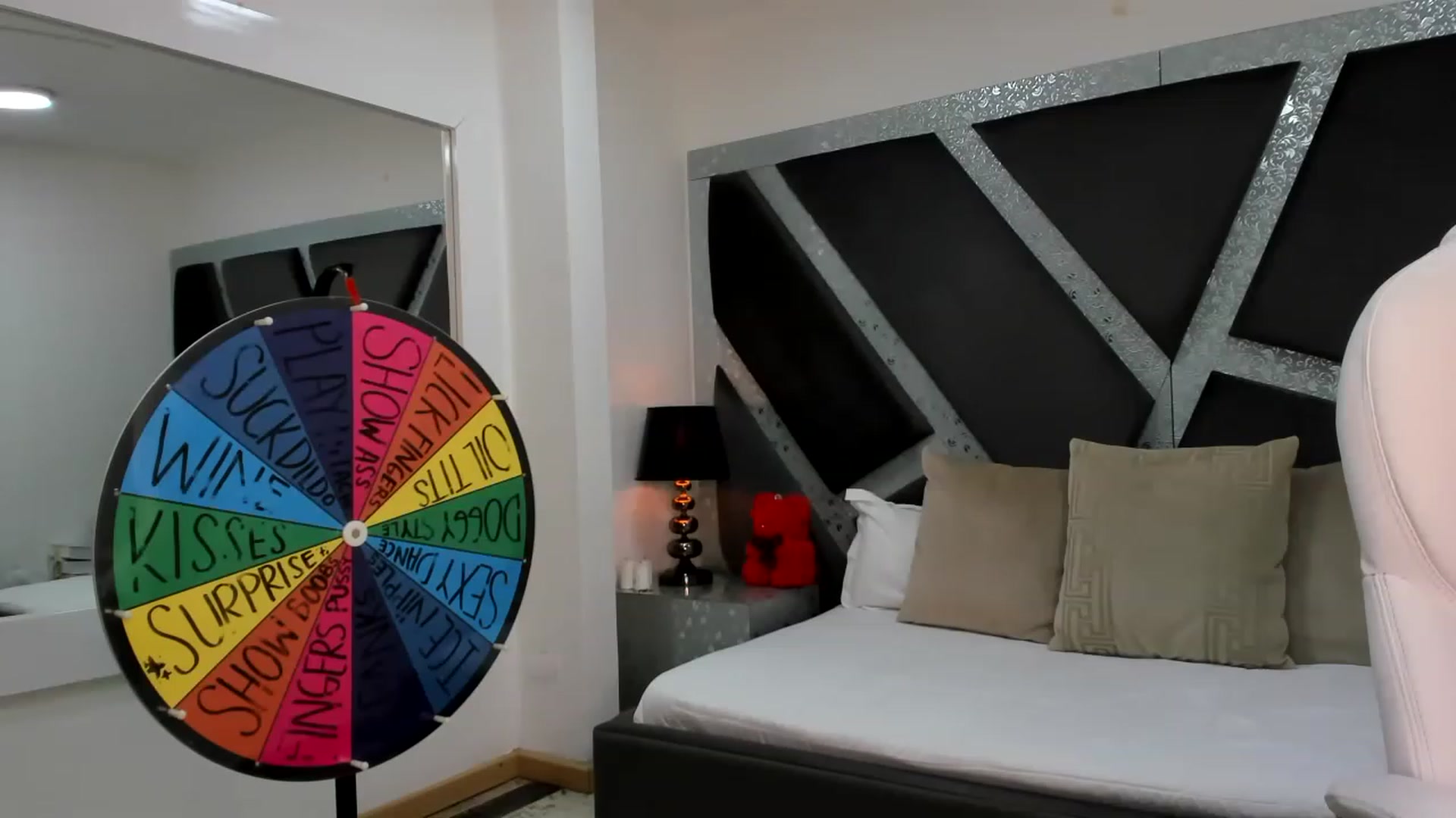 Gallery image thumbnail from BrendaBuiles's myfreecams stream on, 05/10/2023, 24:04 image 10 of 20