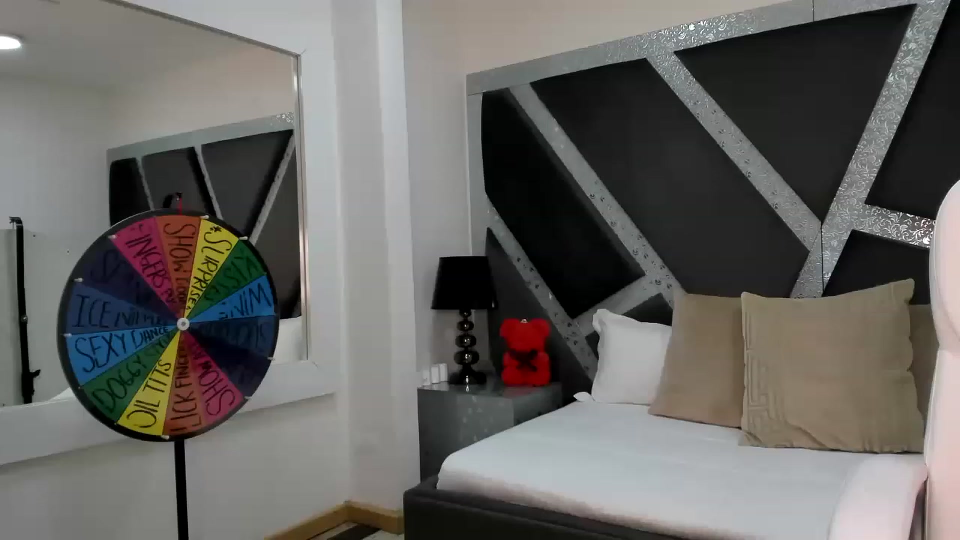 Gallery image thumbnail from BrendaBuiles's myfreecams stream on, 05/12/2023, 23:13 image 8 of 20