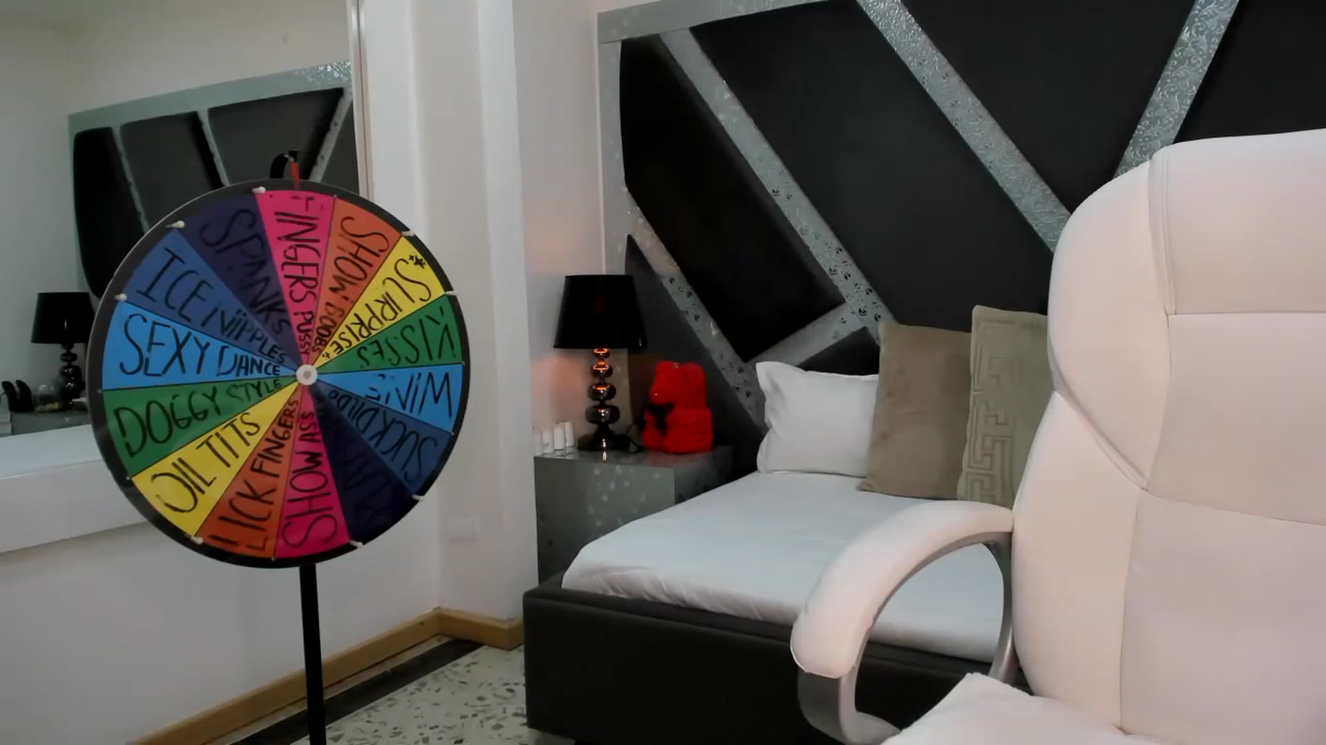 Gallery image thumbnail from BrendaBuiles's myfreecams stream on, 05/27/2023, 24:38 image 3 of 20