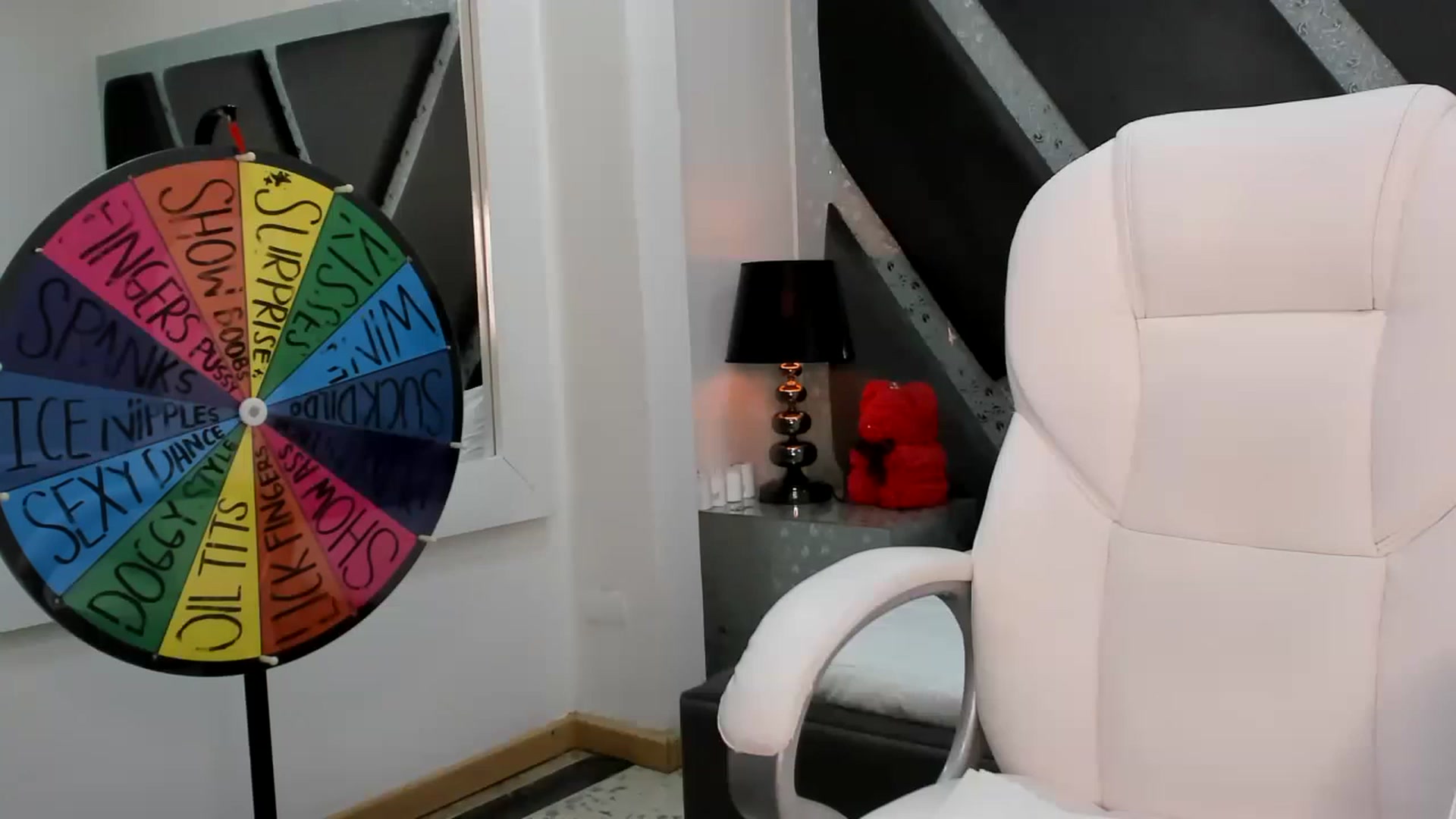 Gallery image thumbnail from BrendaBuiles's myfreecams stream on, 06/01/2023, 24:32 image 10 of 20