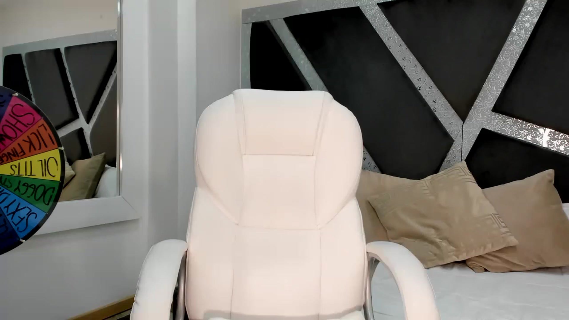 Gallery image thumbnail from BrendaBuiles's myfreecams stream on, 07/05/2023, 23:32 image 3 of 20