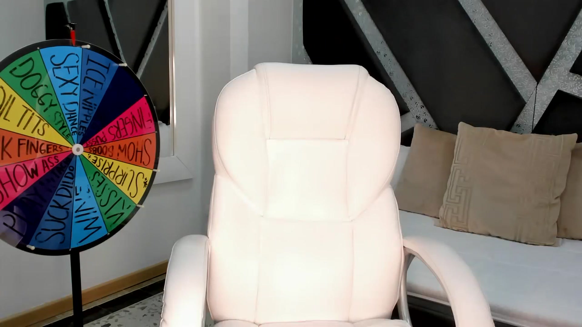 Gallery image thumbnail from BrendaBuiles's myfreecams stream on, 07/11/2023, 23:07 image 13 of 20