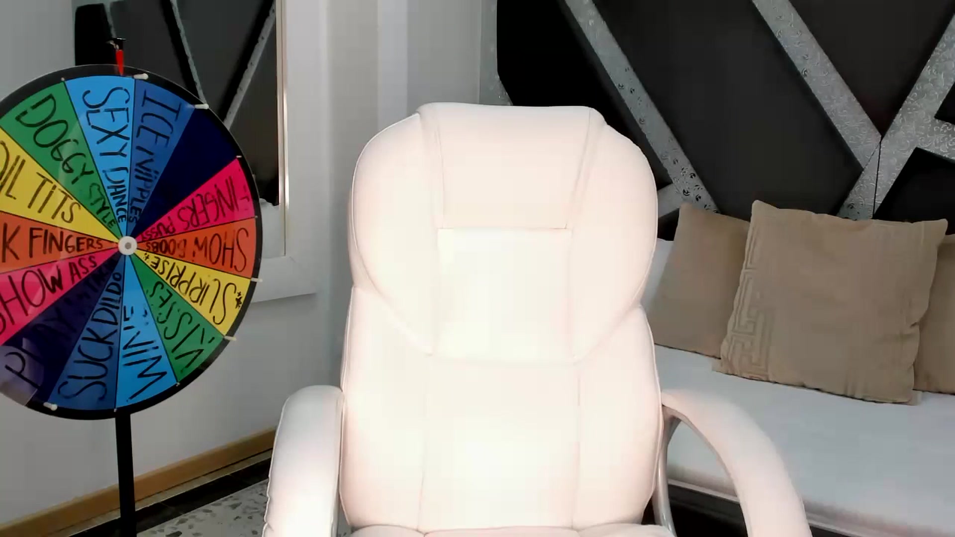 Gallery image thumbnail from BrendaBuiles's myfreecams stream on, 07/11/2023, 23:07 image 11 of 20