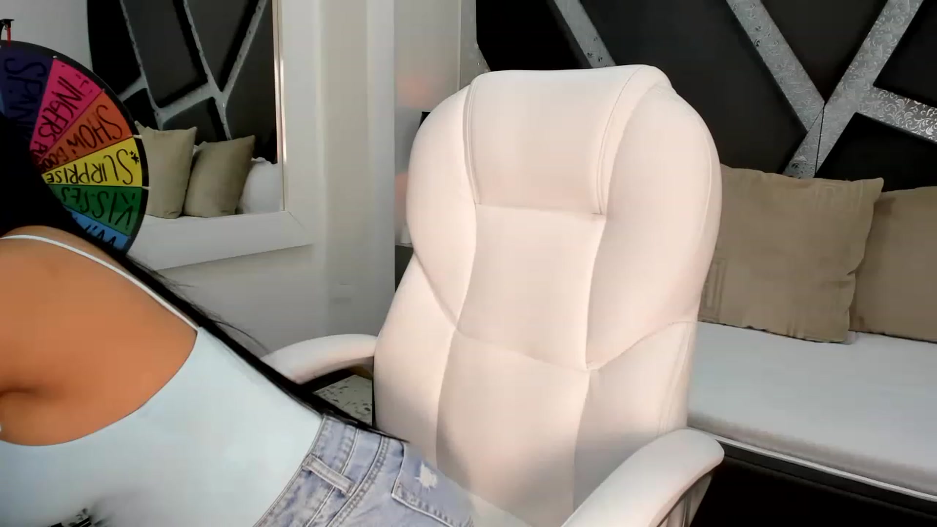 Gallery image thumbnail from BrendaBuiles's myfreecams stream on, 07/12/2023, 22:23 image 12 of 20