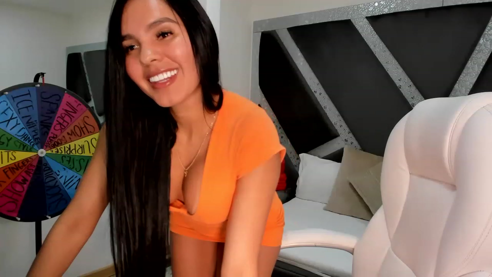 Gallery image thumbnail from BrendaBuiles's myfreecams stream on, 07/13/2023, 17:12 image 8 of 20