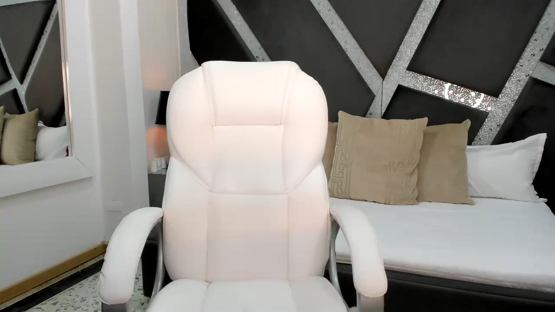 Gallery image thumbnail from BrendaBuiles's myfreecams stream on, 07/20/2023, 24:34 image 11 of 20