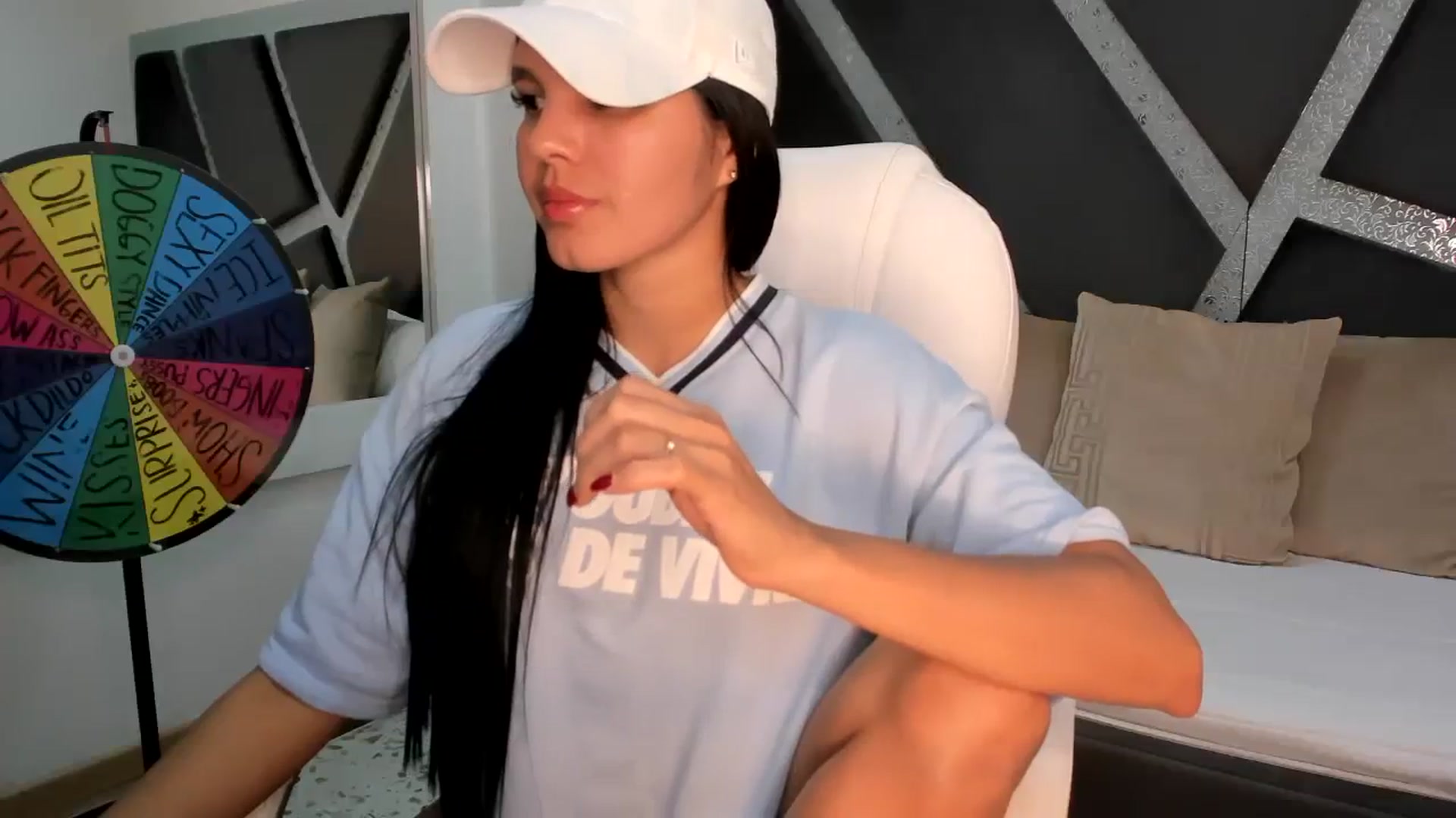 Gallery image thumbnail from BrendaBuiles's myfreecams stream on, 07/25/2023, 02:00 image 7 of 20