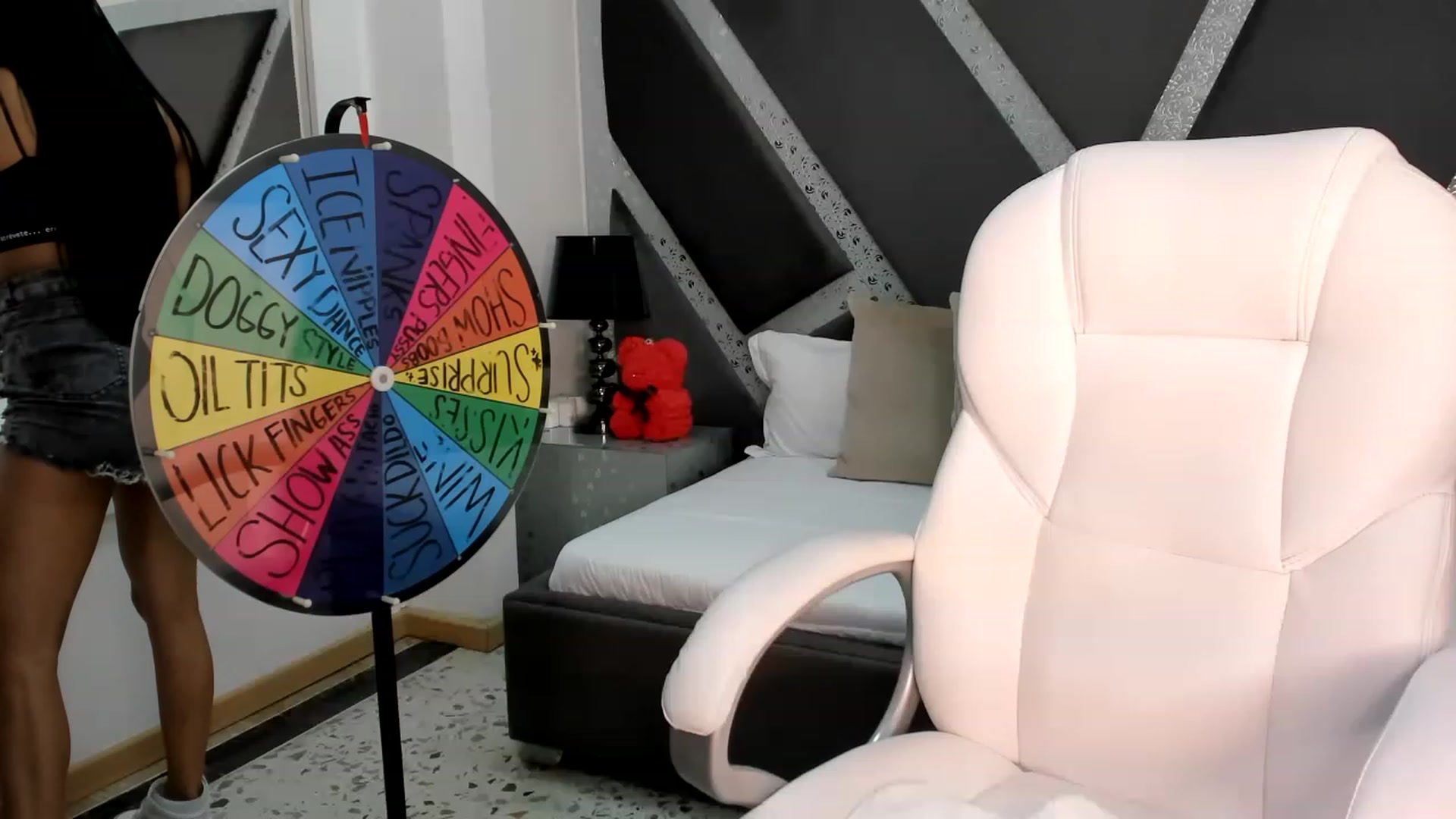 Gallery image thumbnail from BrendaBuiles's myfreecams stream on, 08/09/2023, 24:50 image 13 of 20
