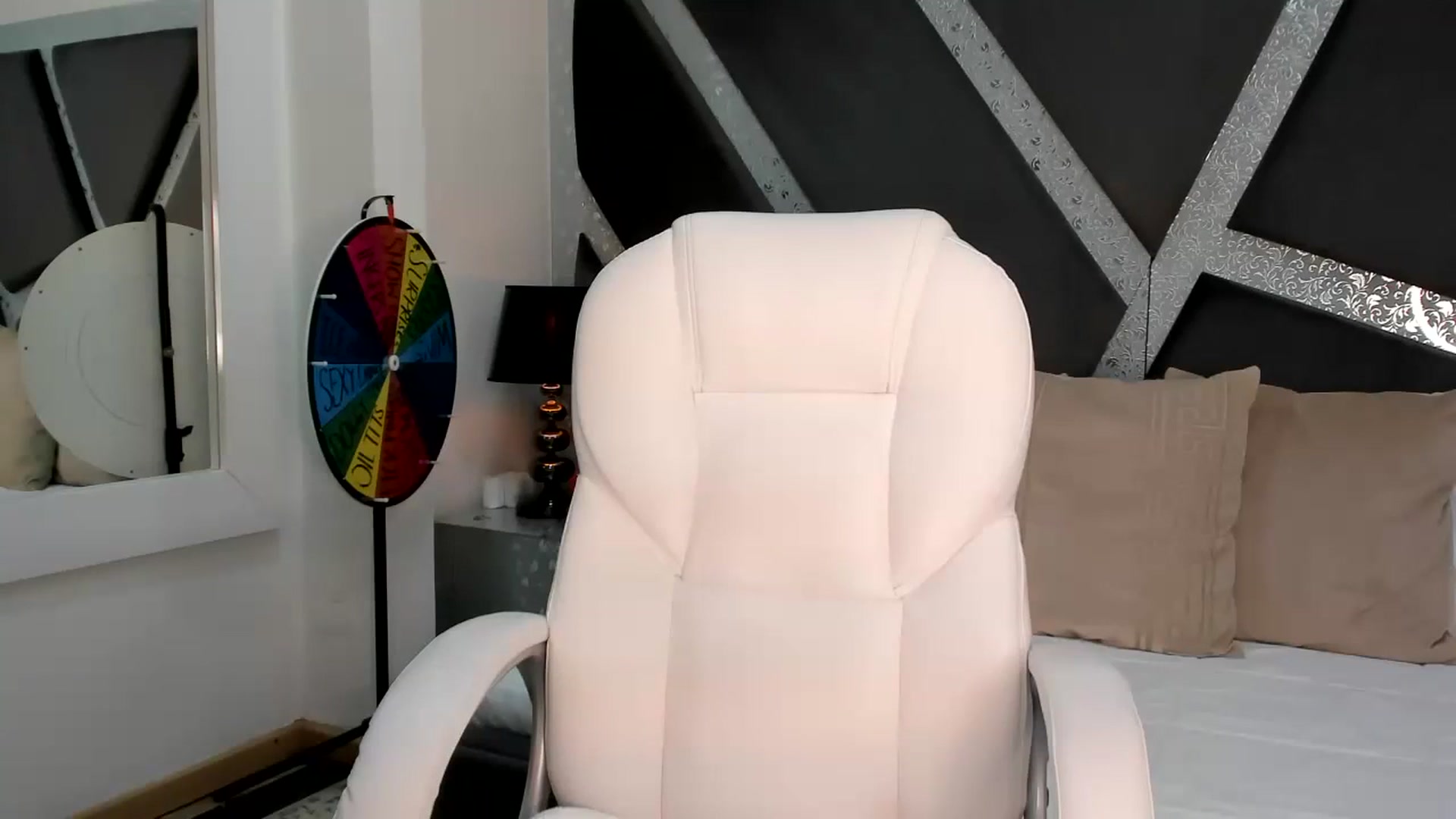 Gallery image thumbnail from BrendaBuiles's myfreecams stream on, 08/12/2023, 23:30 image 16 of 20