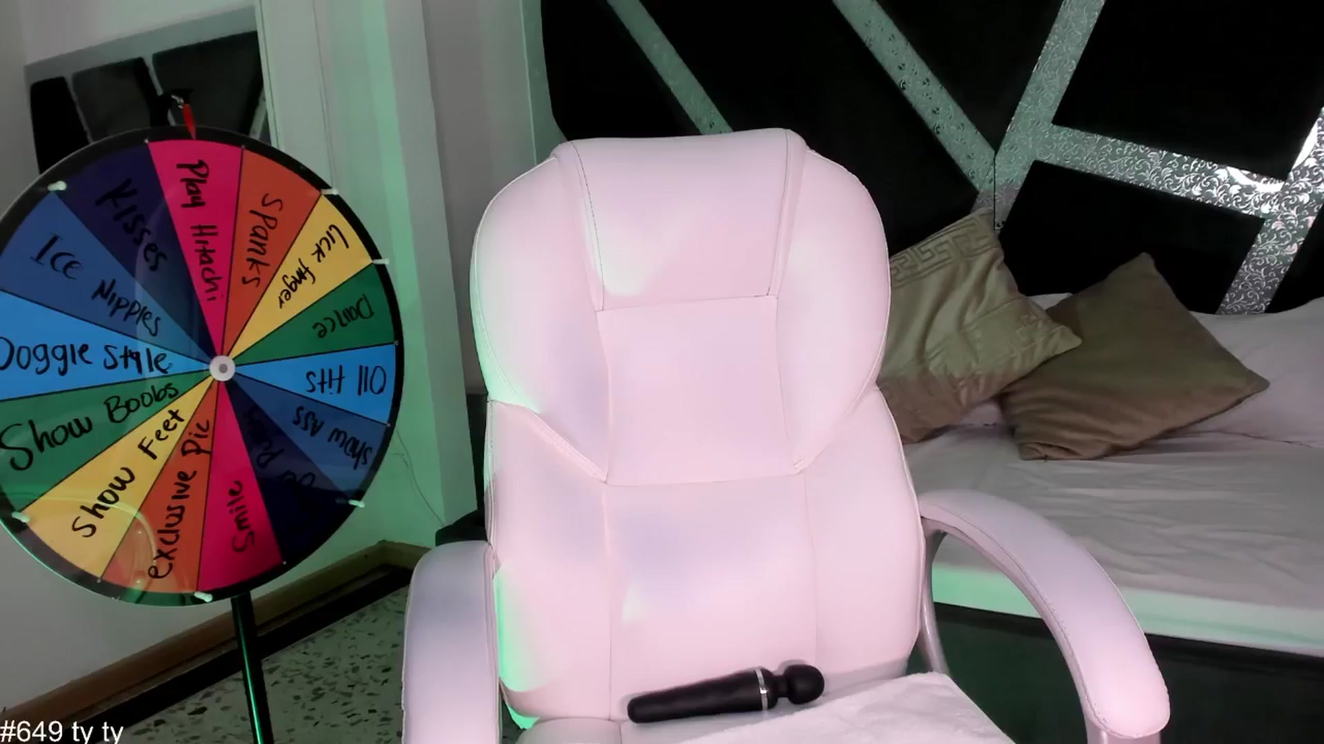 Gallery image thumbnail from BrendaBuiles's myfreecams stream on, 05/28/2024, 01:03 image 2 of 20