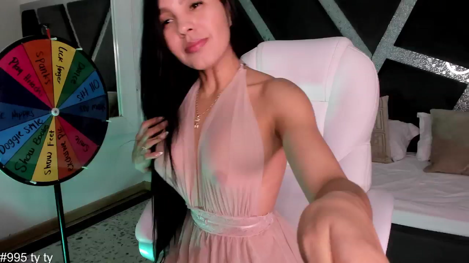 Gallery image thumbnail from BrendaBuiles's myfreecams stream on, 06/03/2024, 18:37 image 1 of 20