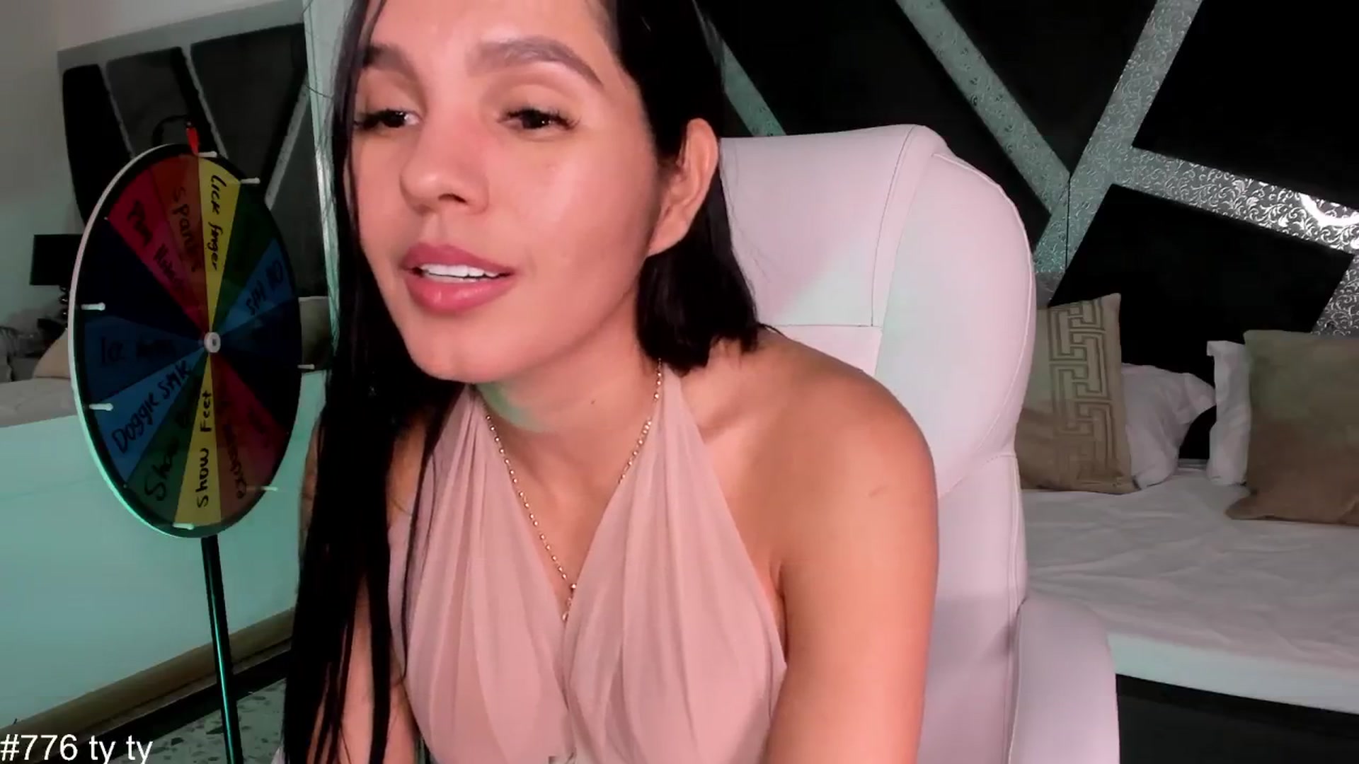 Gallery image thumbnail from BrendaBuiles's myfreecams stream on, 06/03/2024, 18:37 image 20 of 20