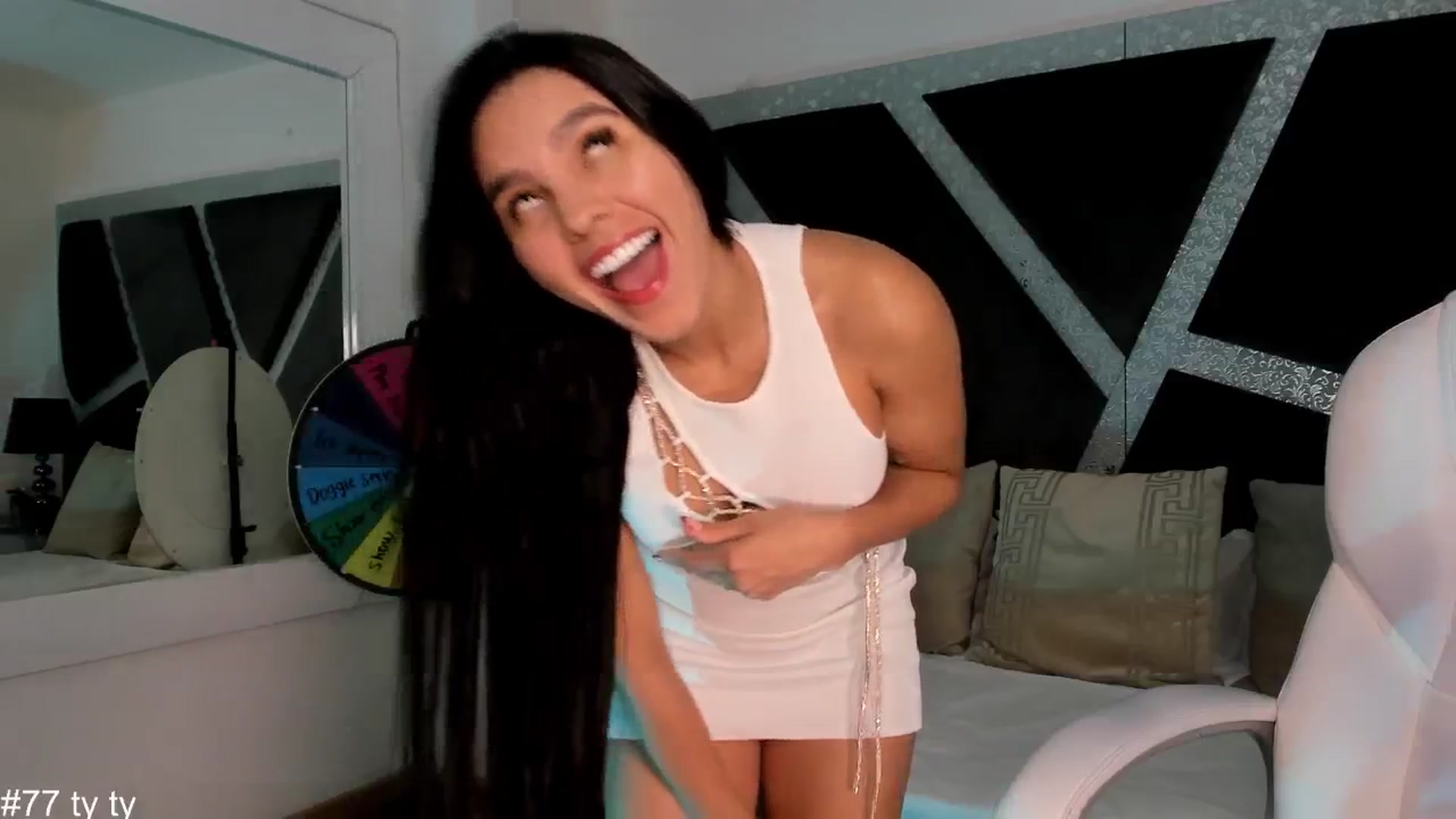 Gallery image thumbnail from BrendaBuiles's myfreecams stream on, 06/07/2024, 24:10 image 7 of 20